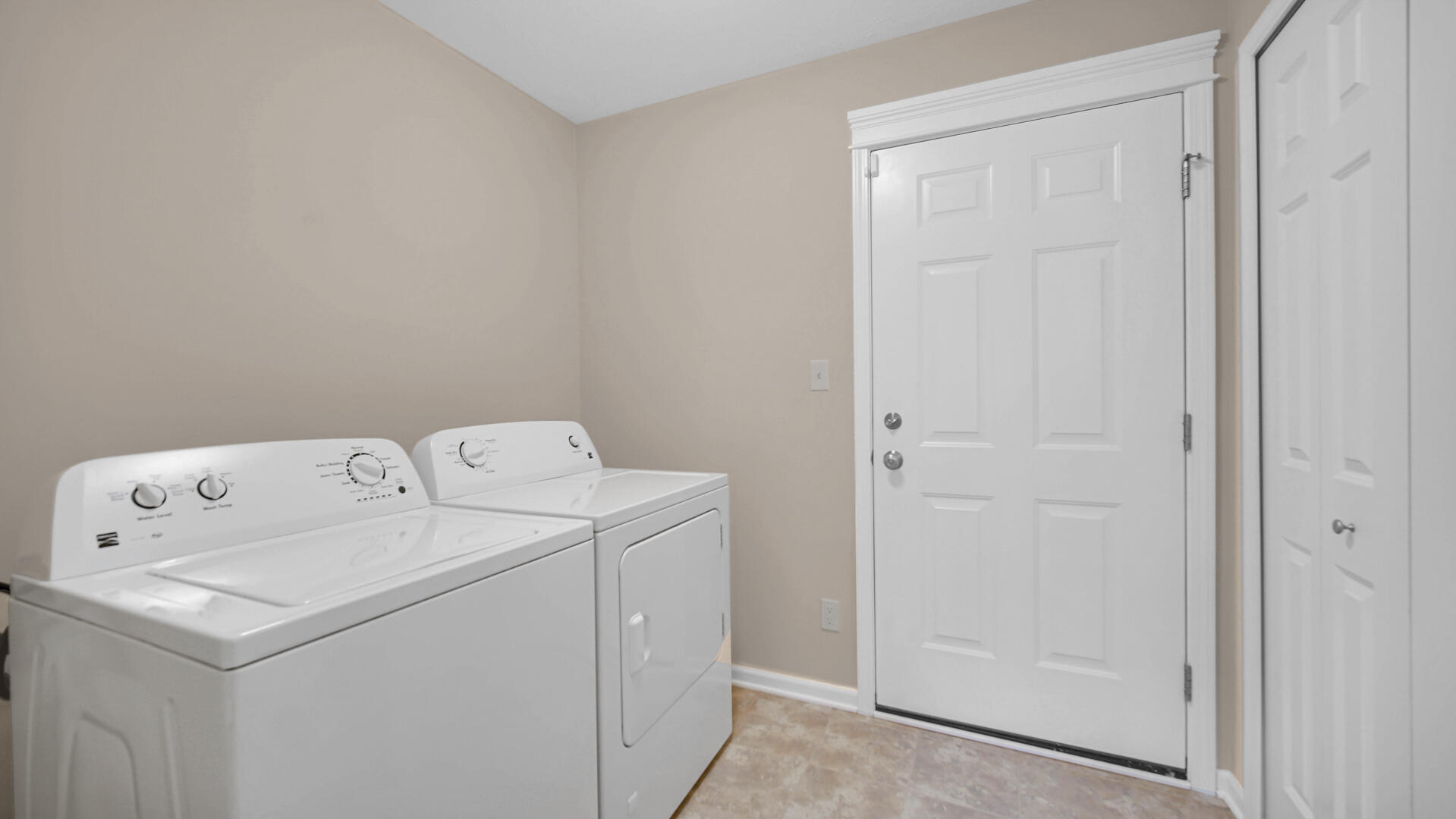 2956 Brisbane Drive, Valparaiso, IN 46385; Image #23