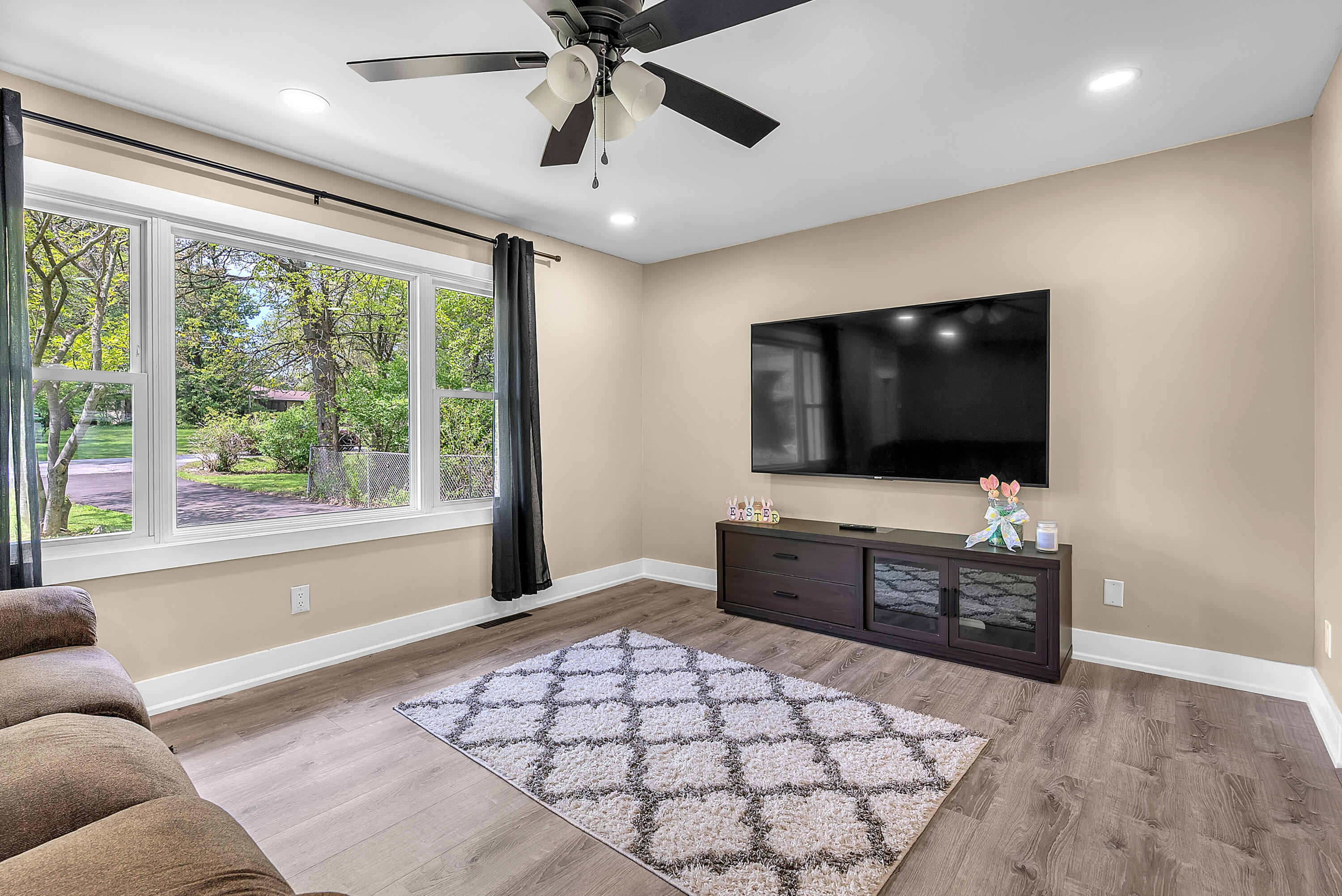 922 Hayes Street, Crown Point, IN 46307; Image #5