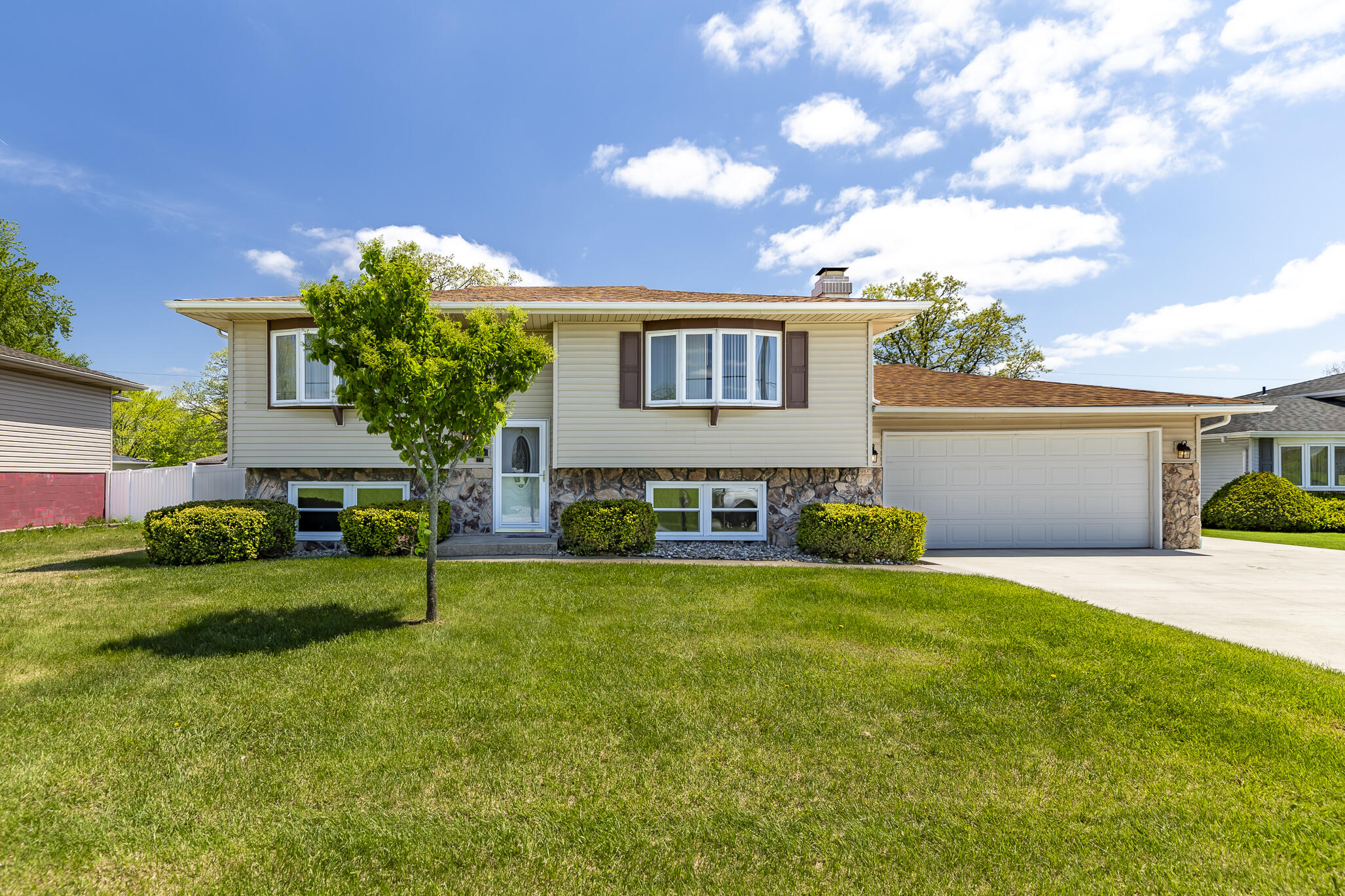 431 S Liverpool Road, Hobart, IN 46342; Image #2