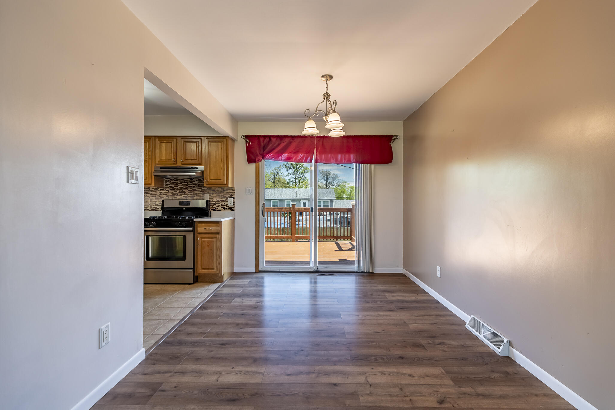 431 S Liverpool Road, Hobart, IN 46342; Image #9