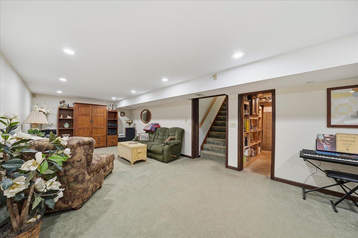 255 E U.s. Hwy 6, Valparaiso, IN 46383; Image #17