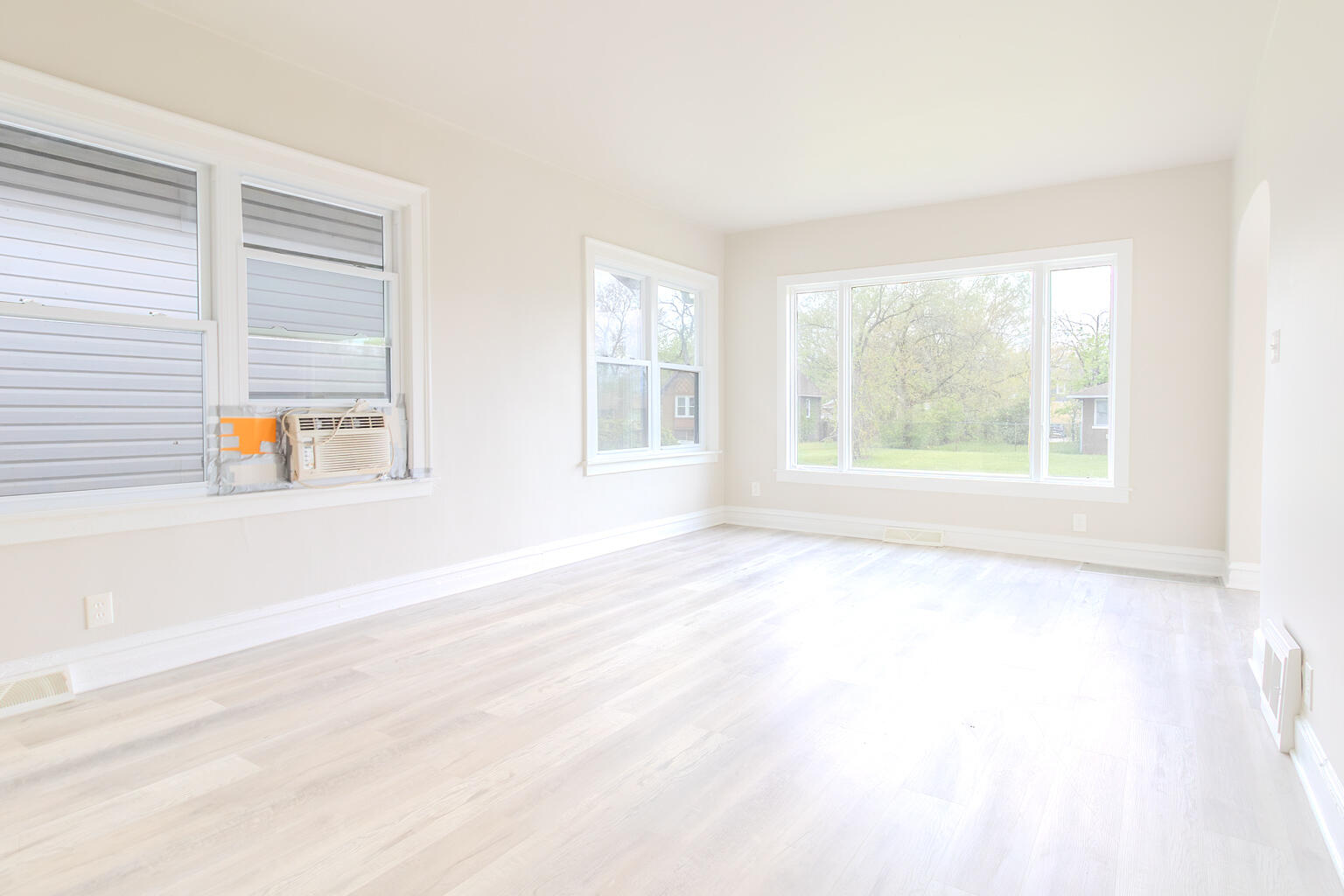 829 Johnson Street, Gary, IN 46402; Image #10