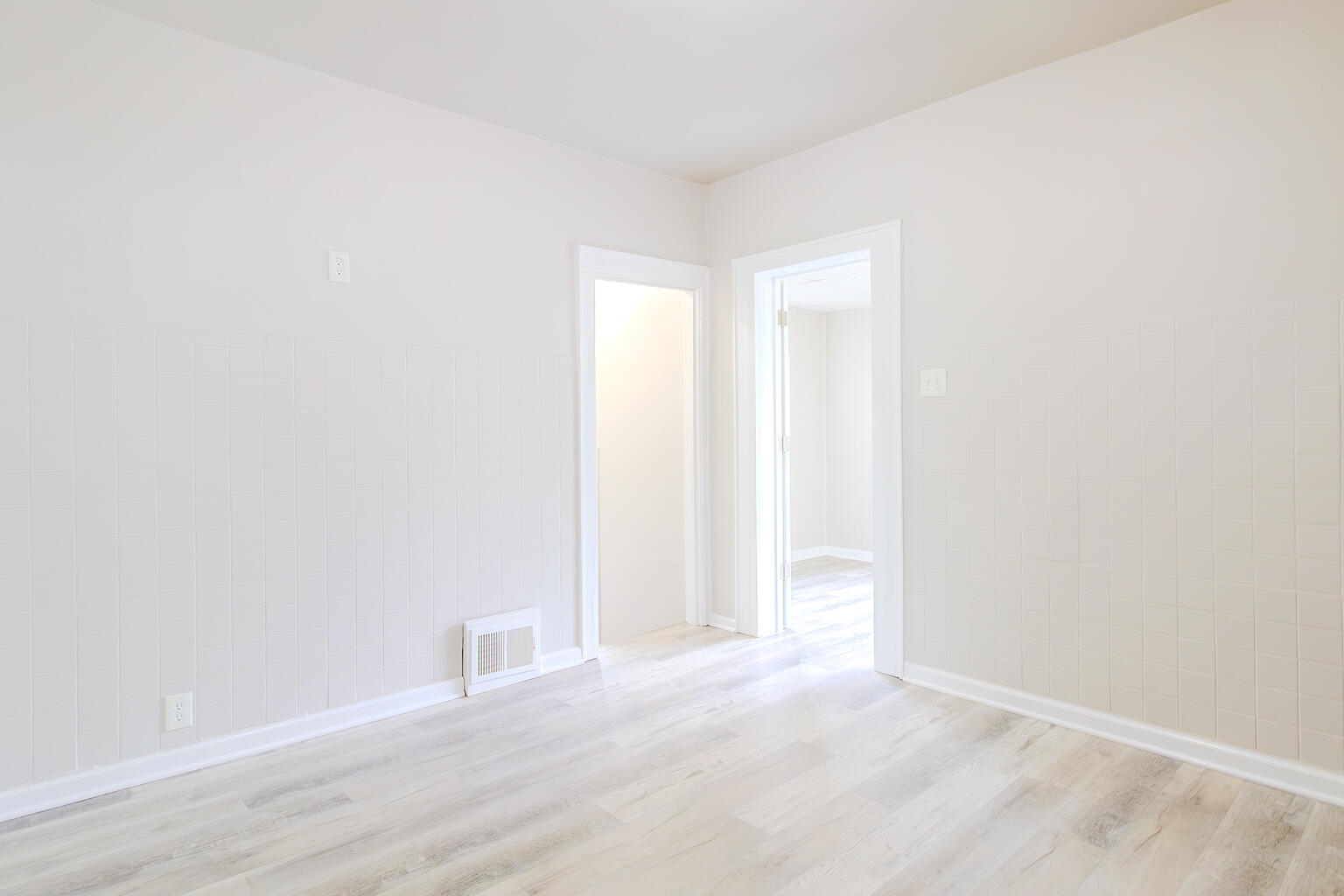 829 Johnson Street, Gary, IN 46402; Image #20