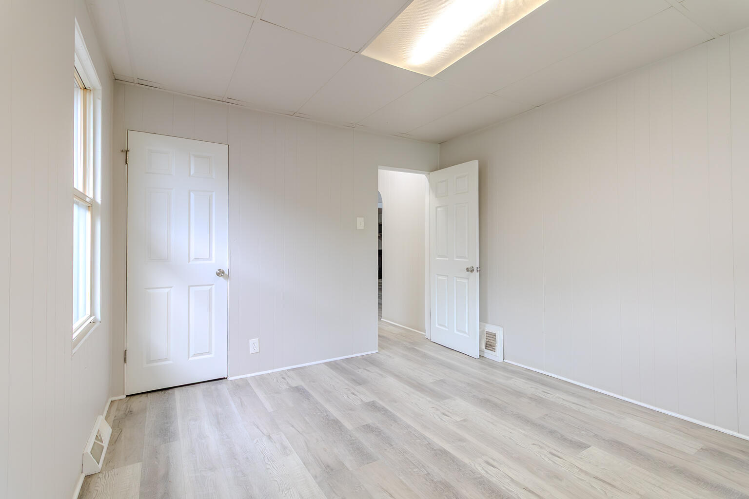 829 Johnson Street, Gary, IN 46402; Image #21