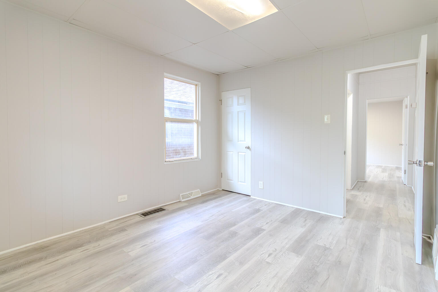 829 Johnson Street, Gary, IN 46402; Image #22