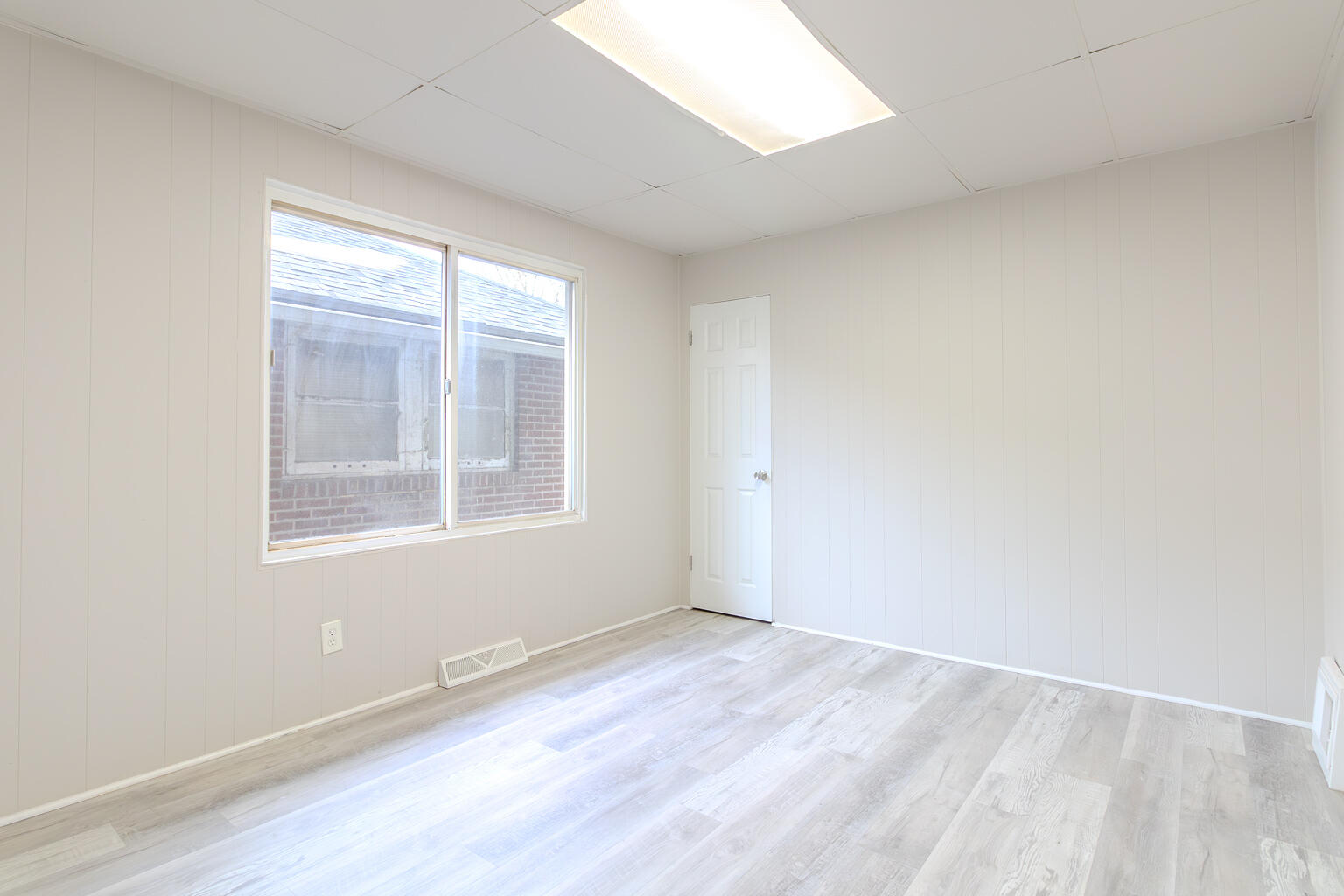 829 Johnson Street, Gary, IN 46402; Image #23