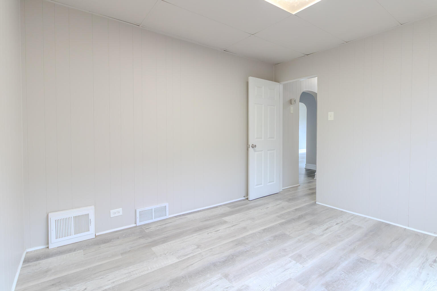 829 Johnson Street, Gary, IN 46402; Image #27