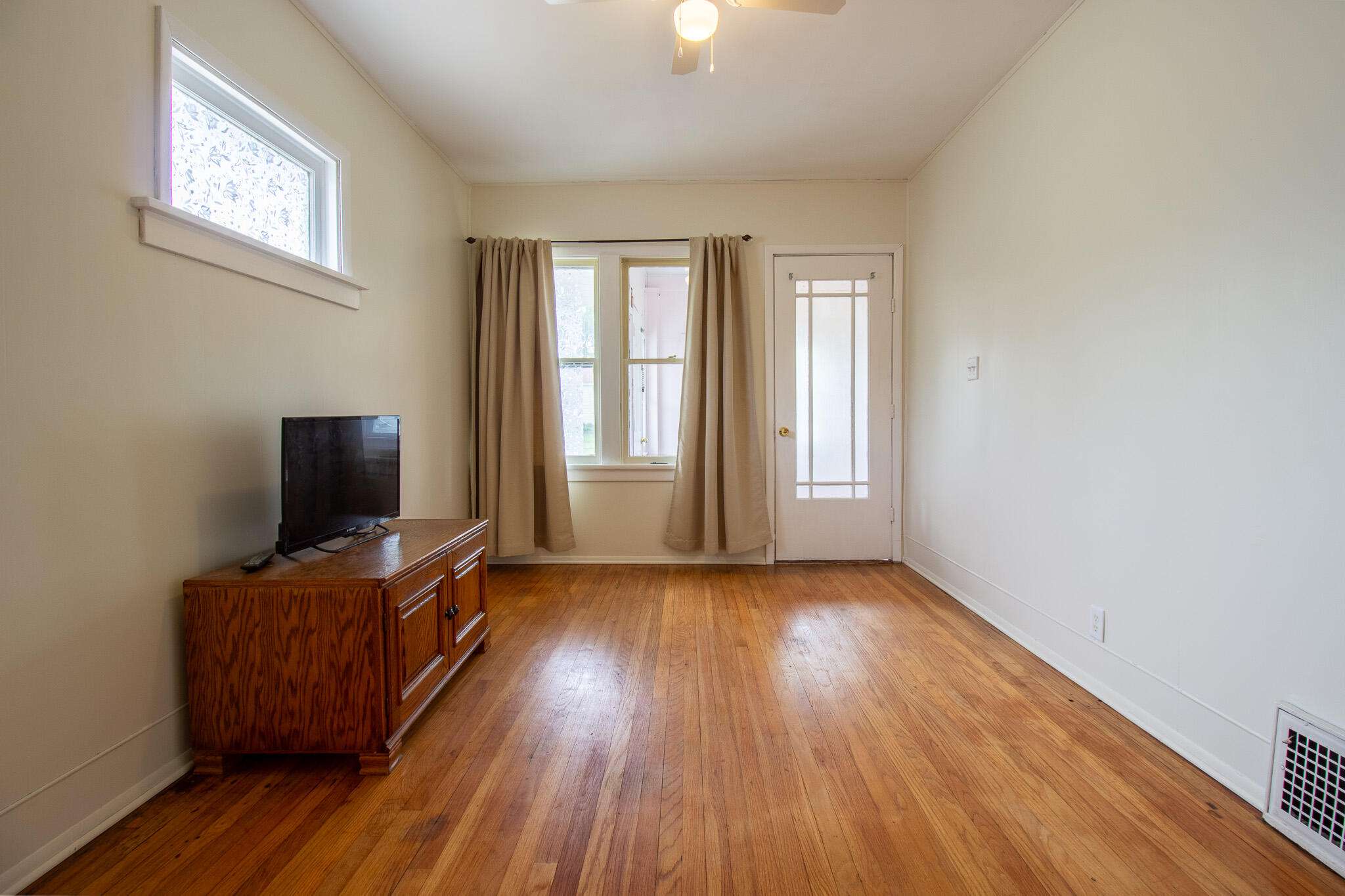 6727 California Avenue, Hammond, IN 46323; Image #12