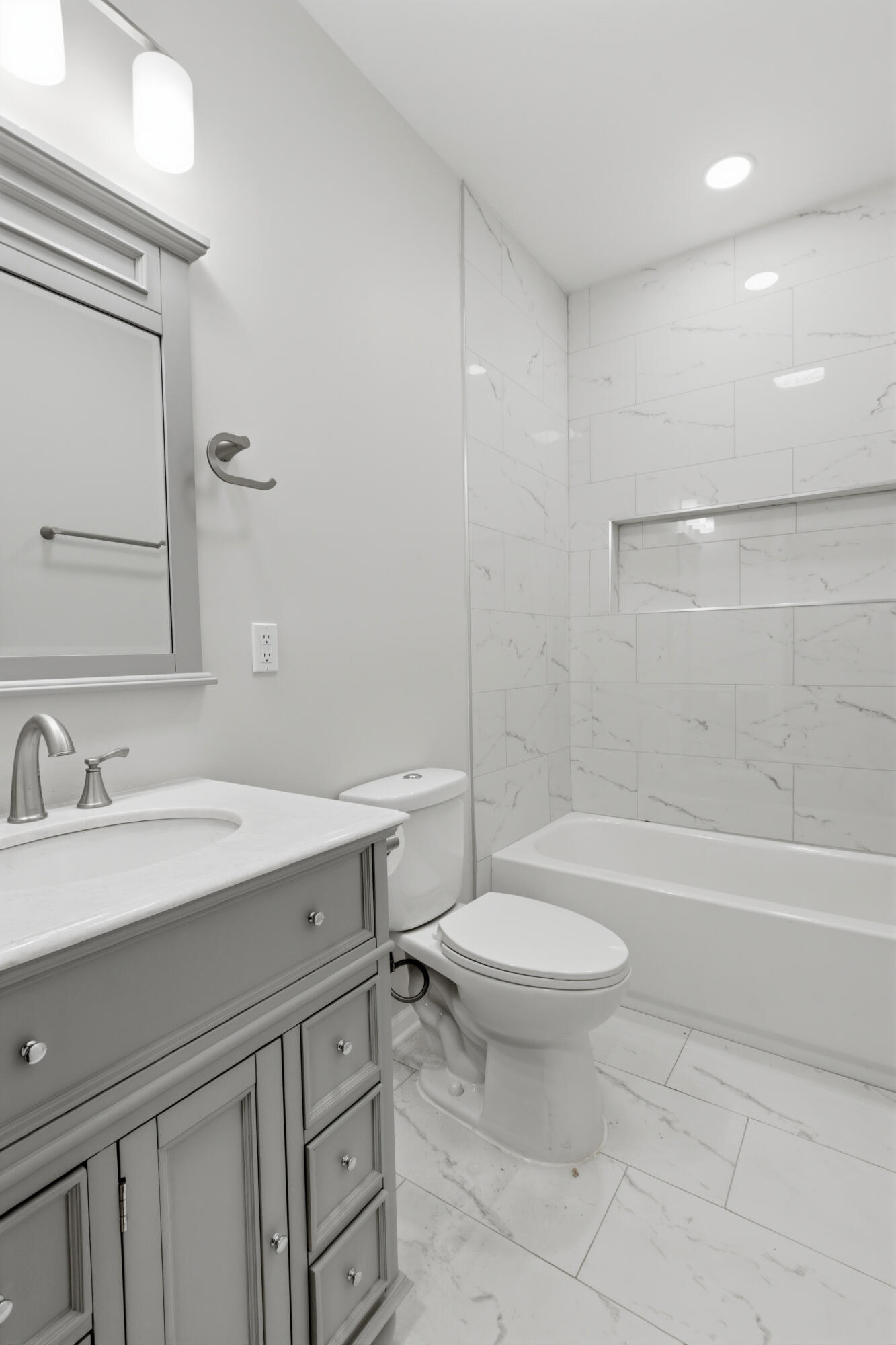 1560 Mckinley Street, Gary, IN 46404; Image #15
