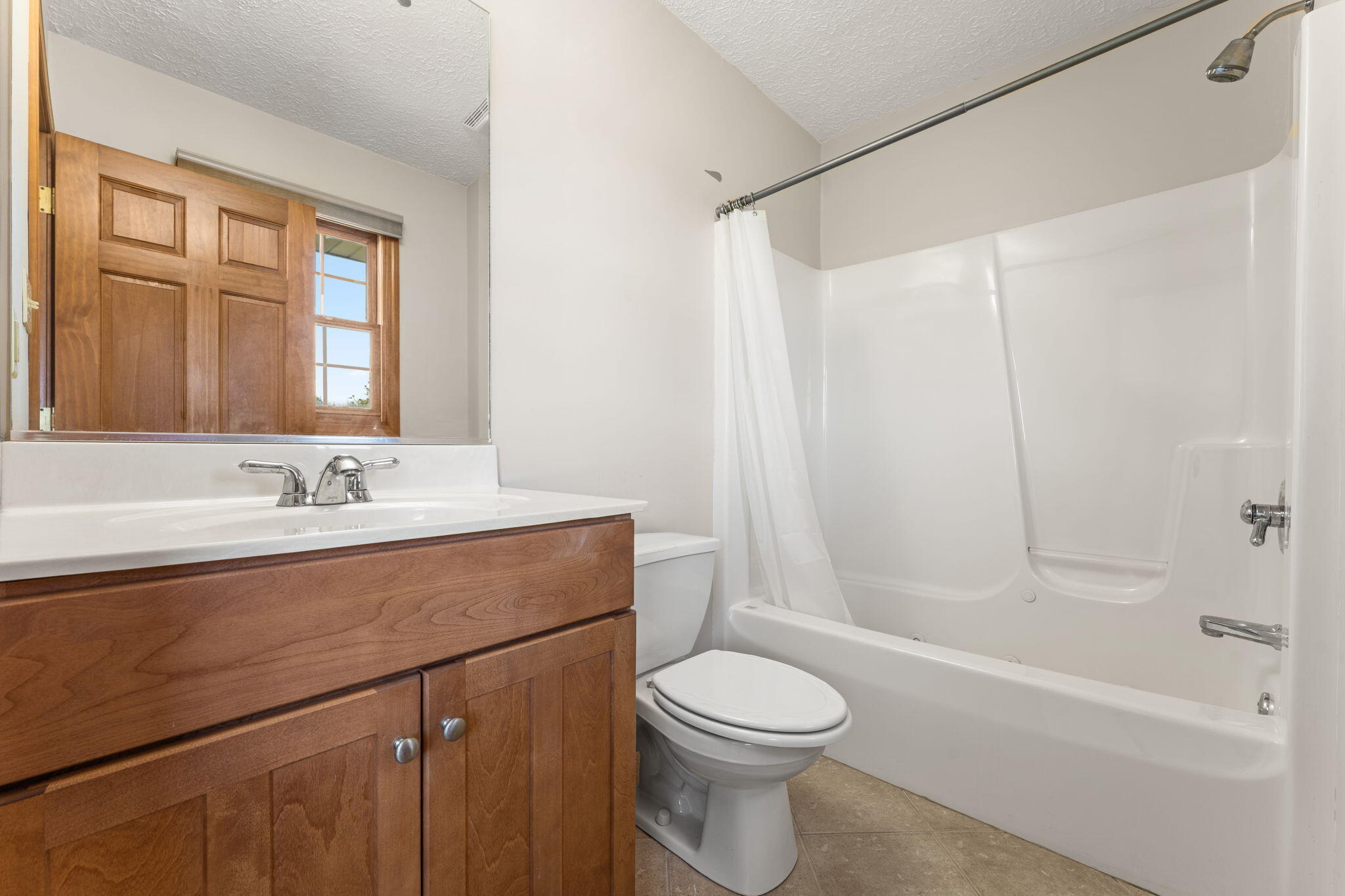 919 Plantation Road, Valparaiso, IN 46385; Image #18