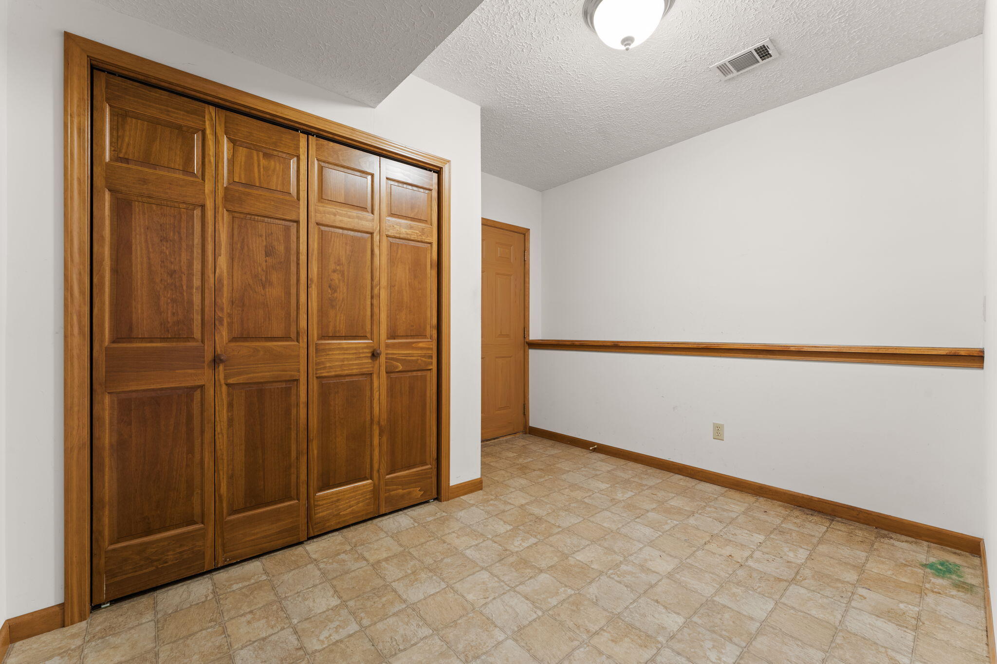 919 Plantation Road, Valparaiso, IN 46385; Image #25