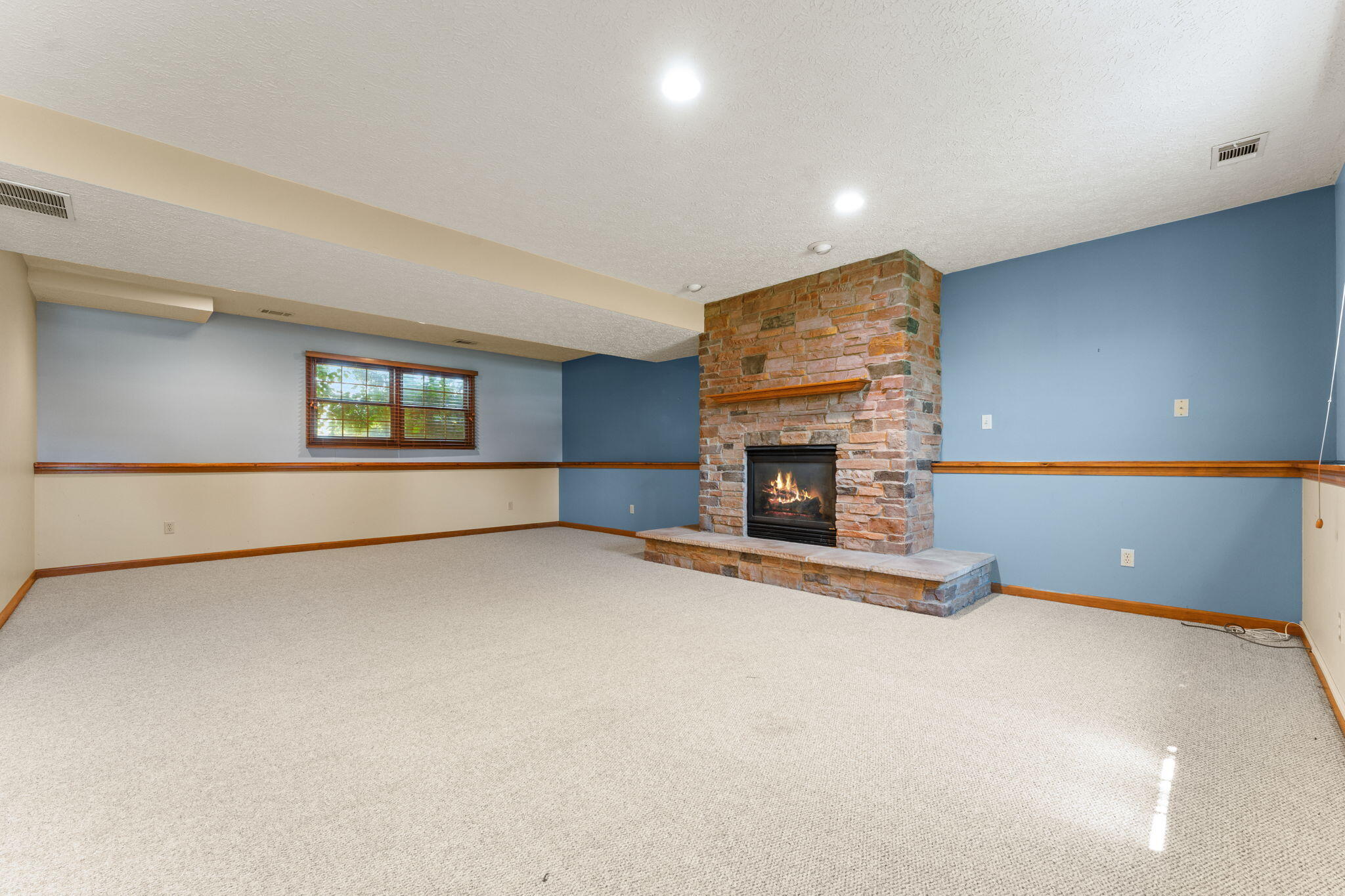 919 Plantation Road, Valparaiso, IN 46385; Image #3