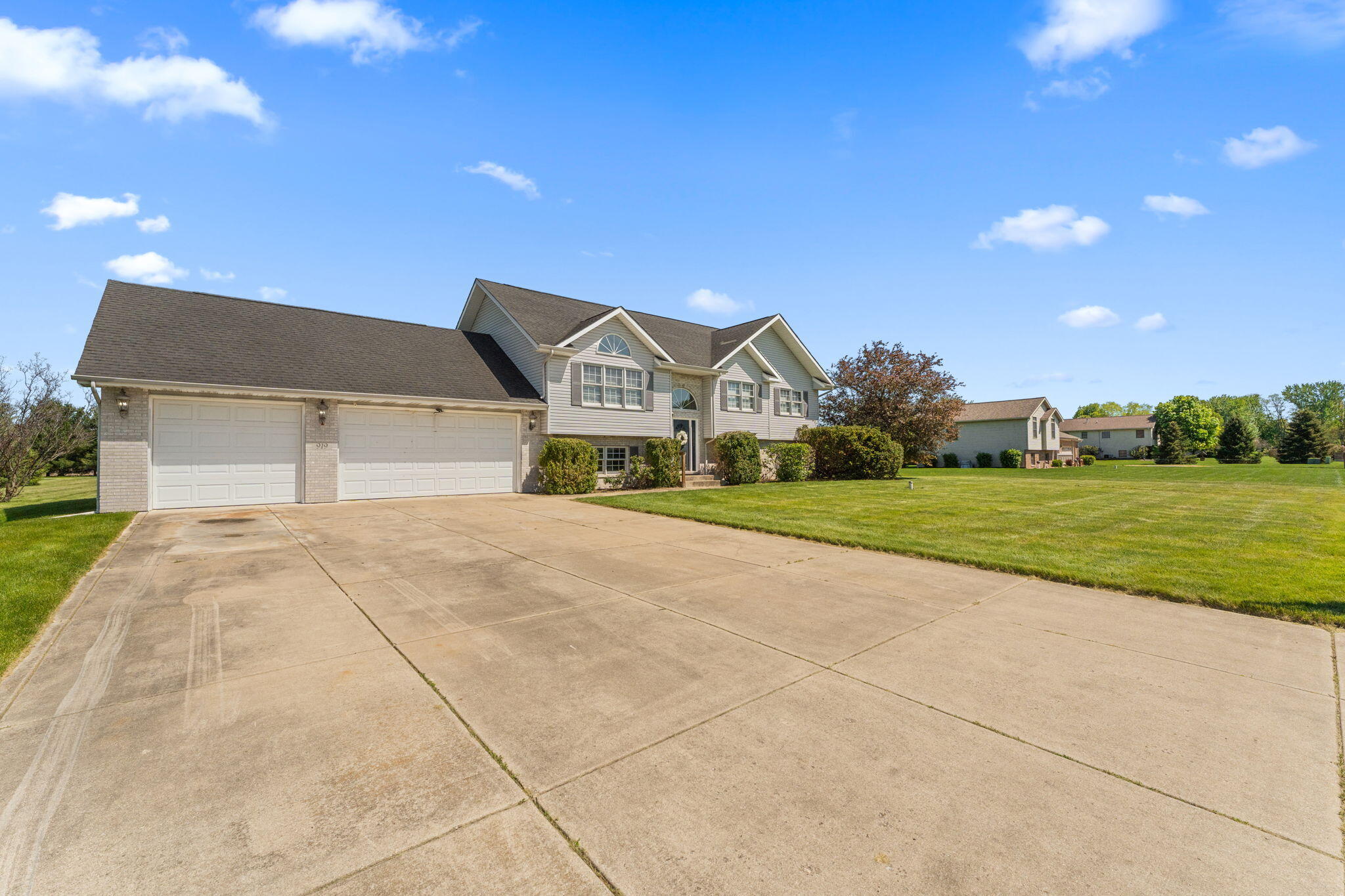 919 Plantation Road, Valparaiso, IN 46385; Image #32