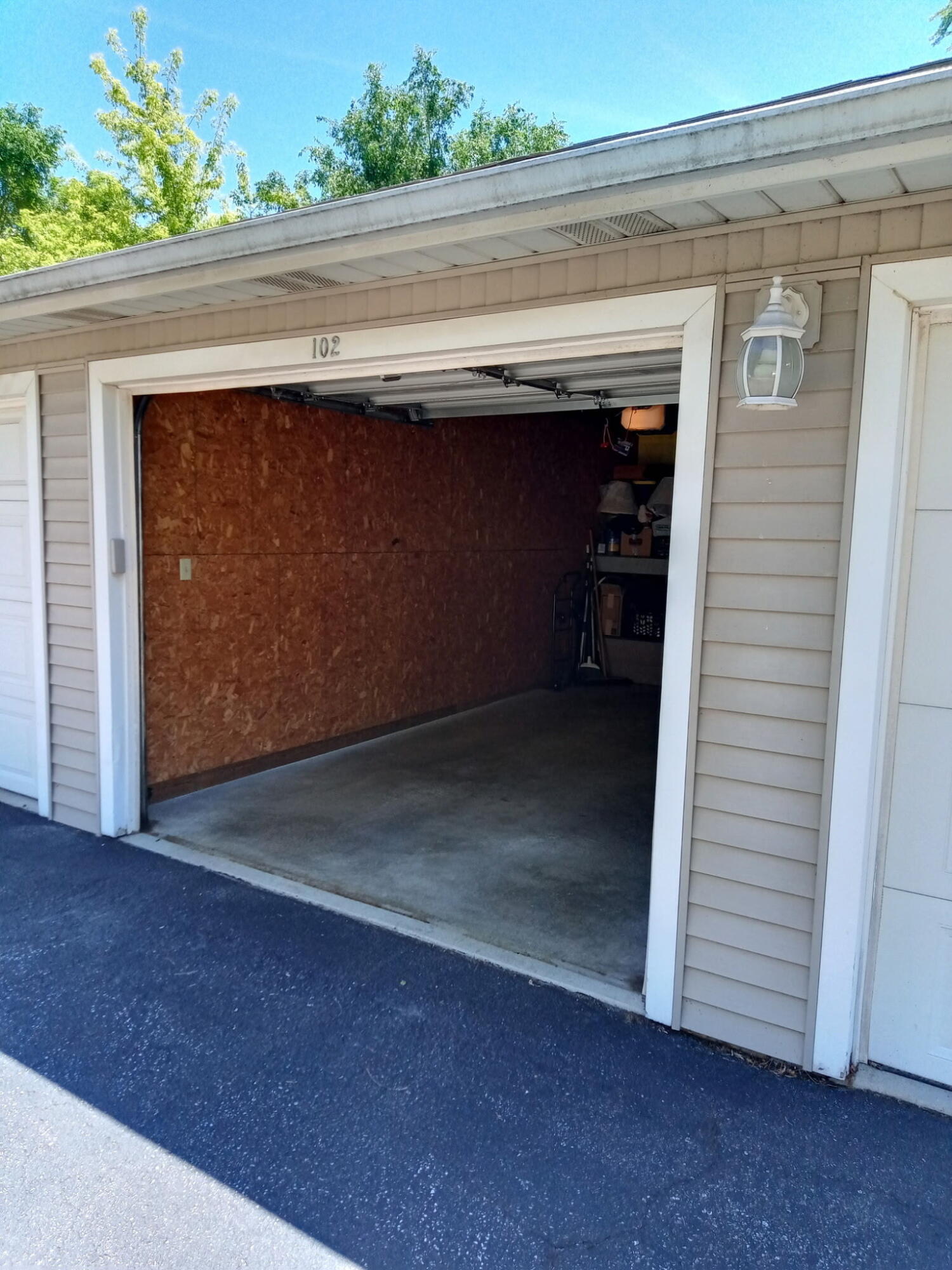 2515 Longwood Drive, Highland, IN #102, 46322; Image #18