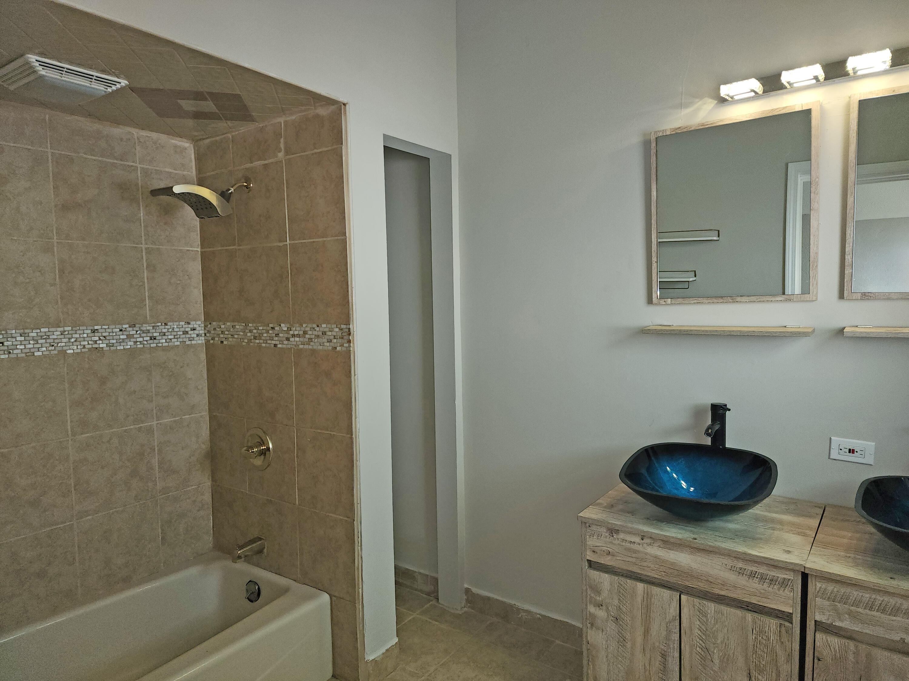 113 N Arch Street, New Carlisle, IN 46552; Image #4