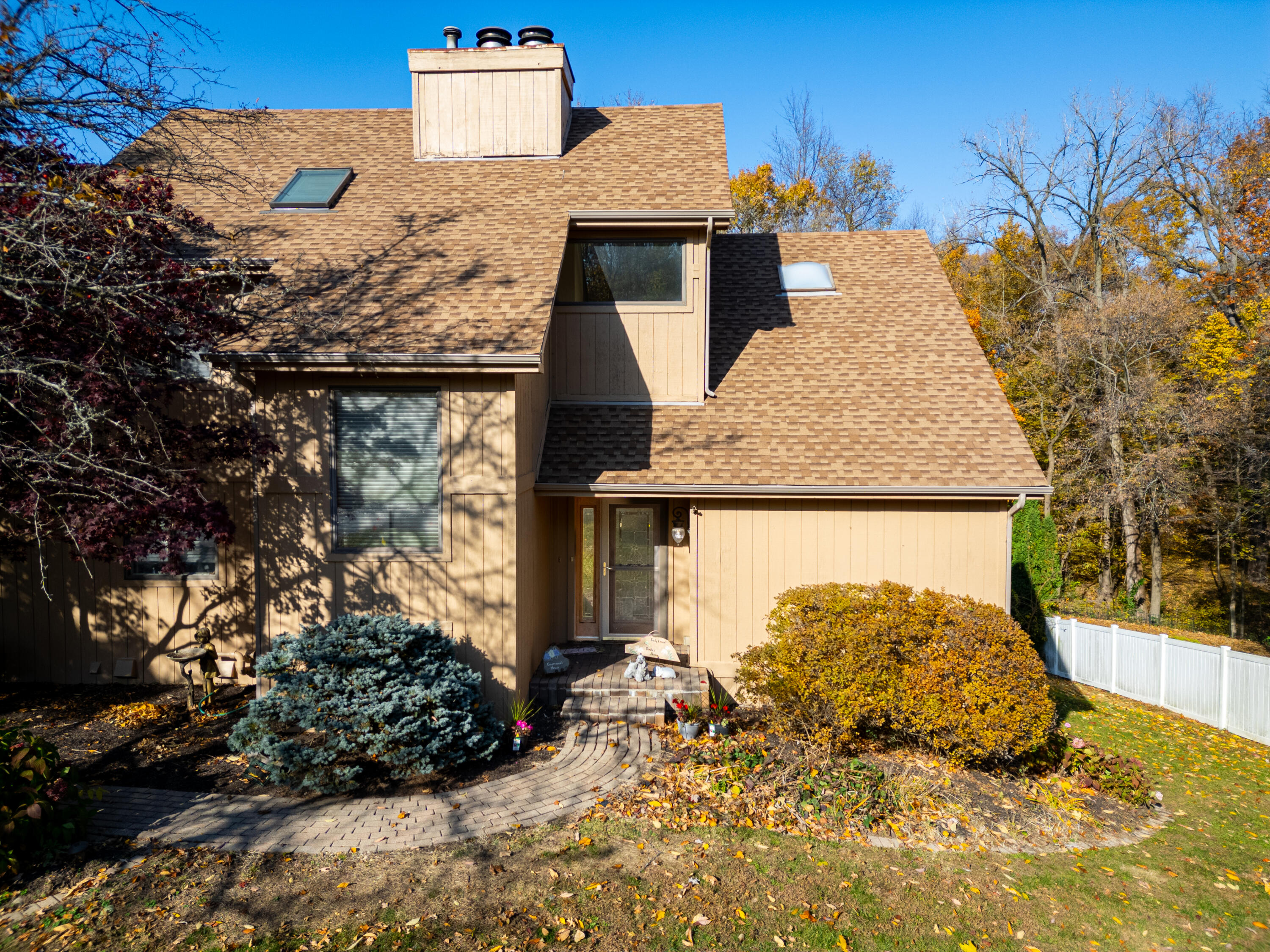83 Brookview Lane, Valparaiso, IN 46385; Image #1
