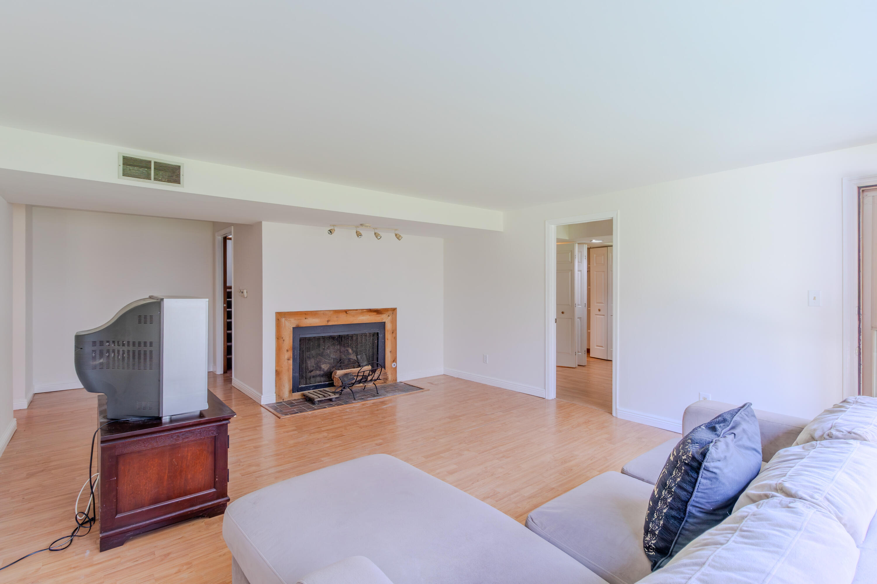 83 Brookview Lane, Valparaiso, IN 46385; Image #24