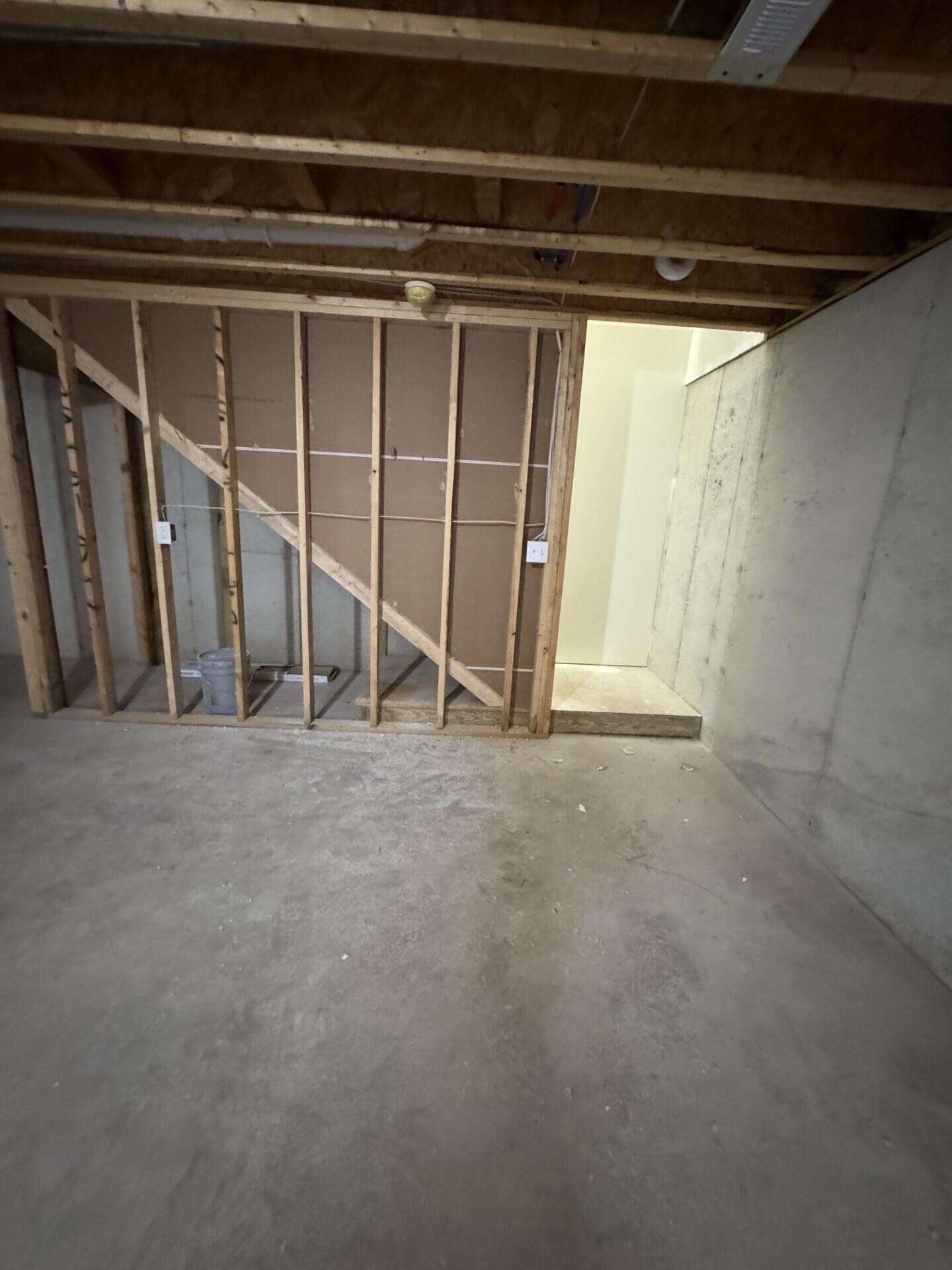 82 Prince William Court, La Porte, IN 46350; Image #16