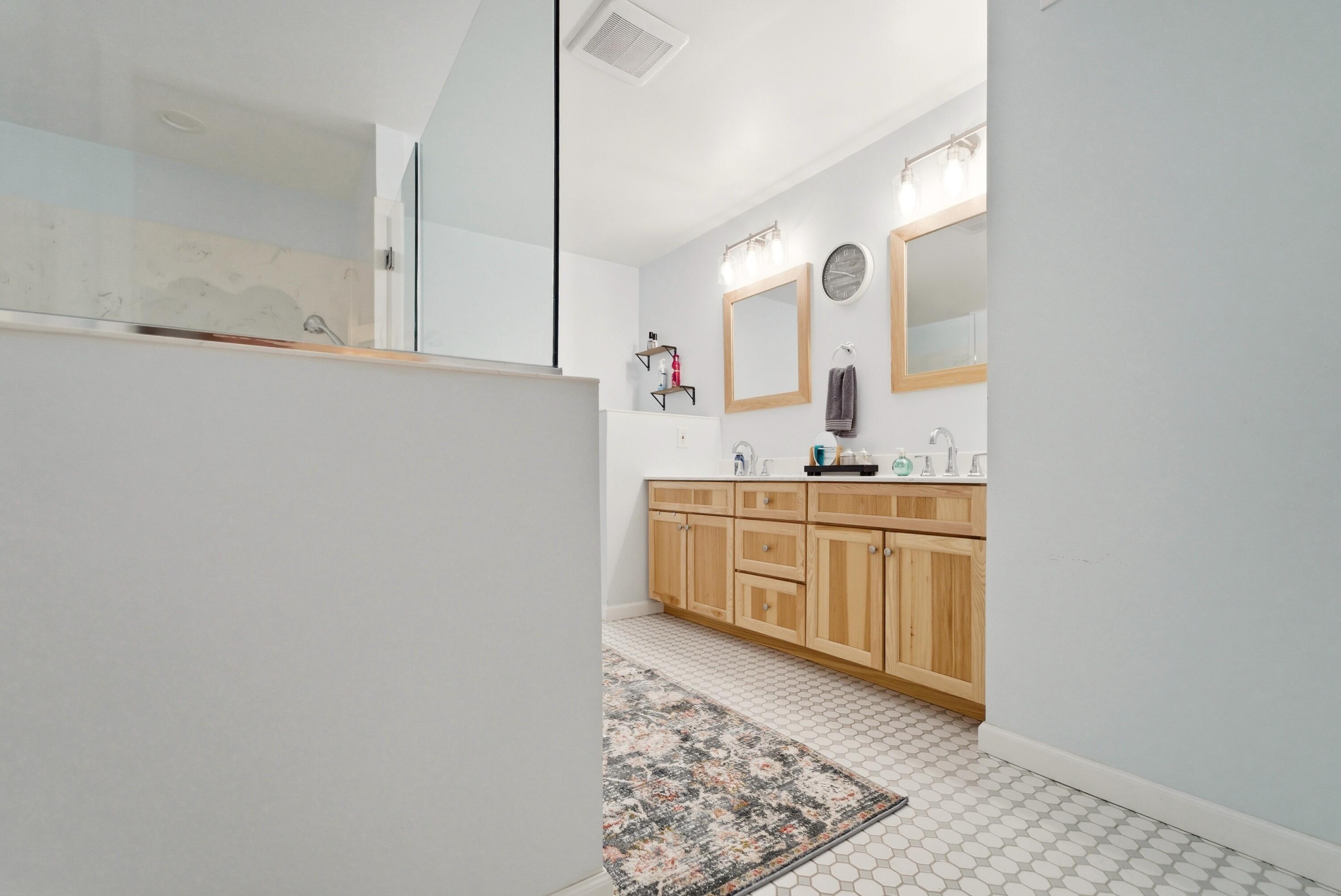 11917 N 470 E, DeMotte, IN #6, 46310; Image #14