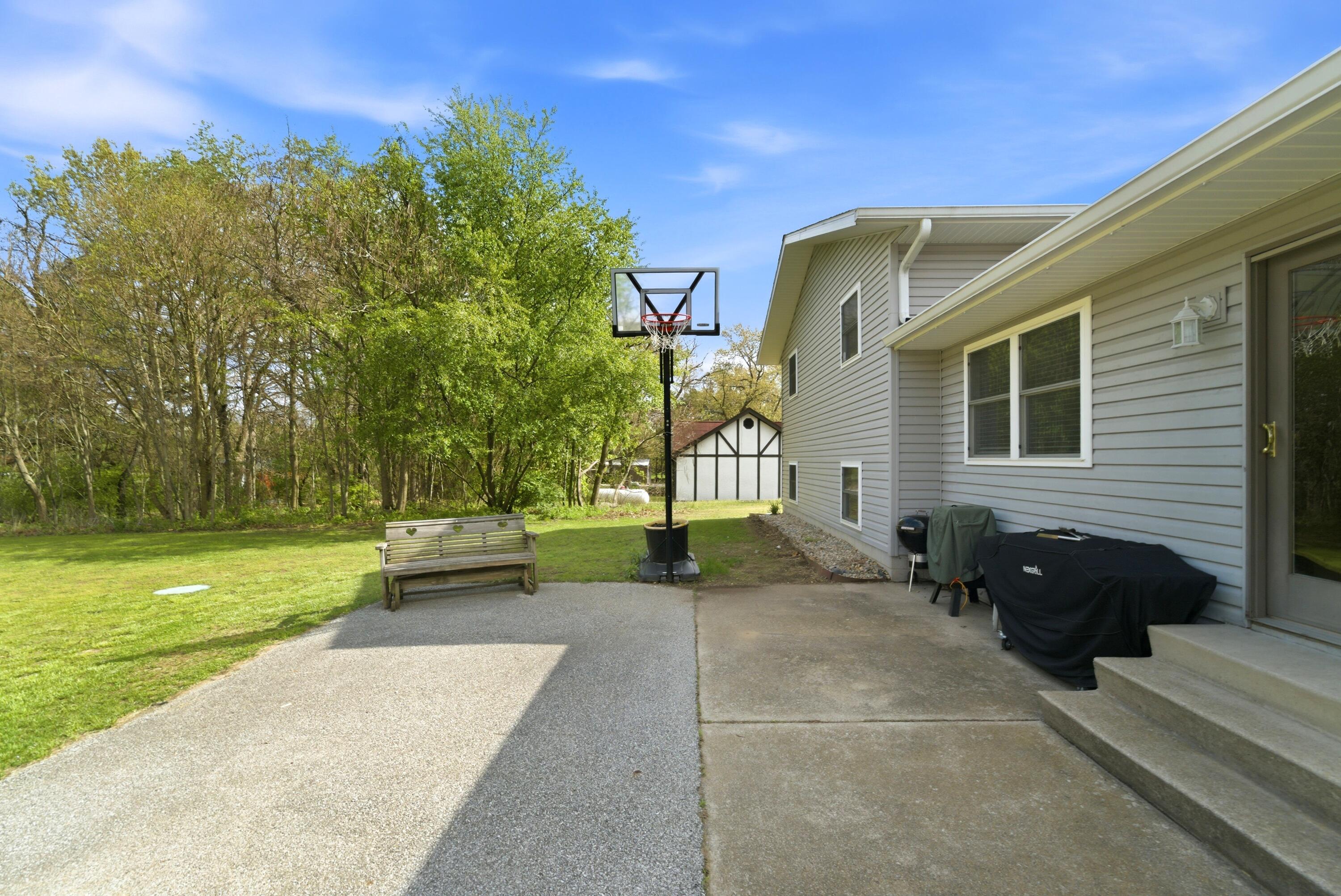 11917 N 470 E, DeMotte, IN #6, 46310; Image #32