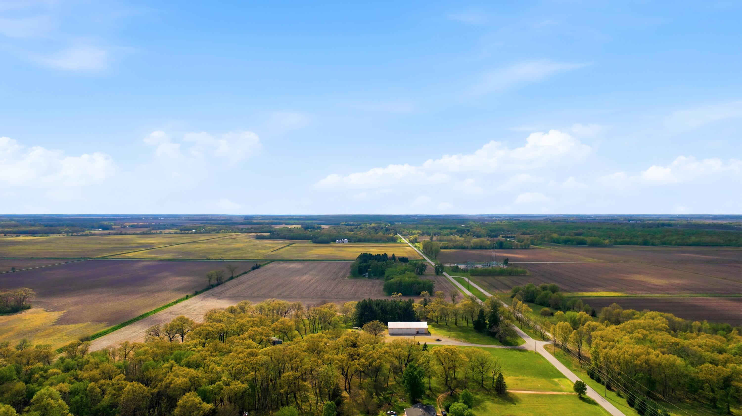 11917 N 470 E, DeMotte, IN #6, 46310; Image #37