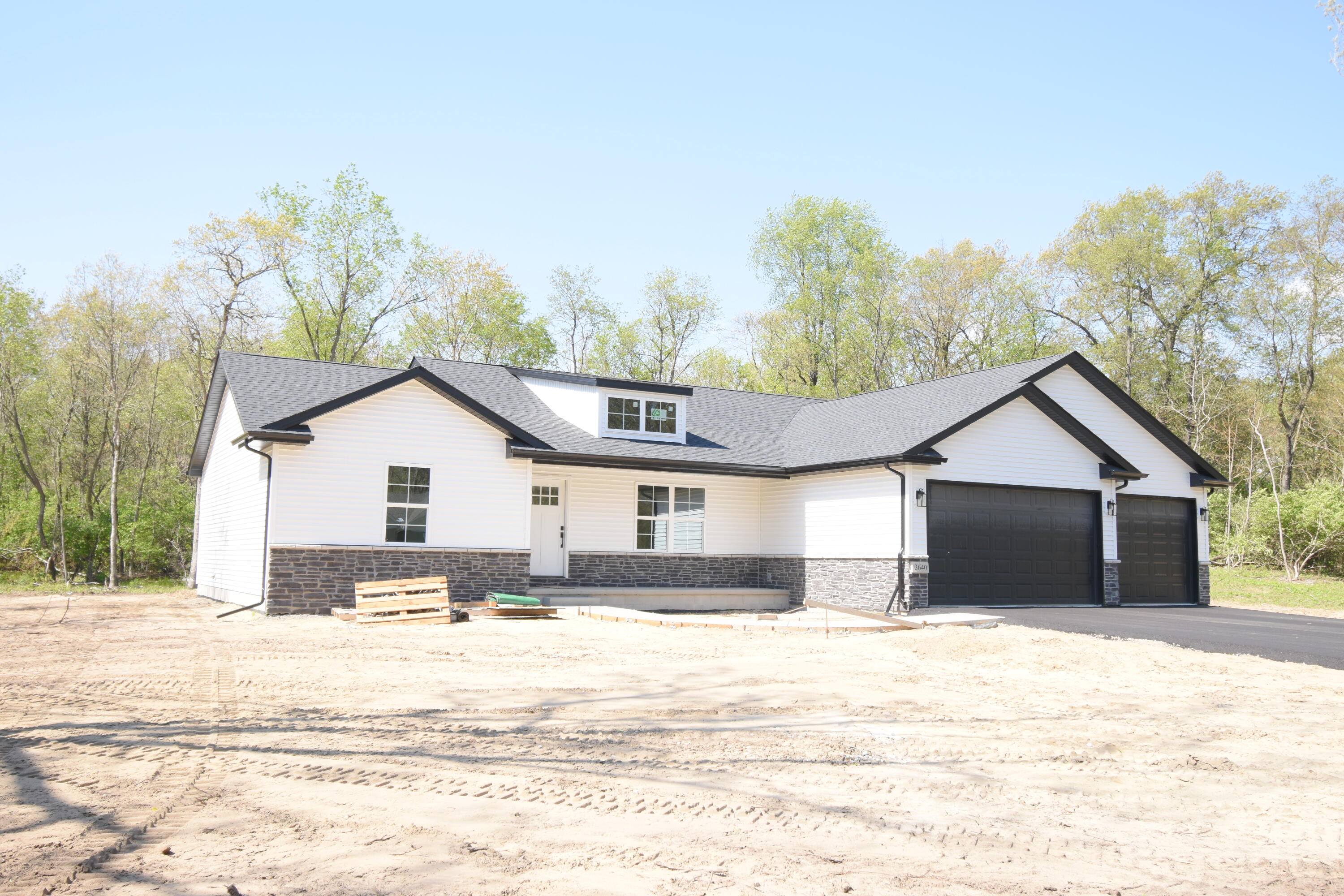 3640 Quail Run Drive N, Wheatfield, IN 46392; Image #2