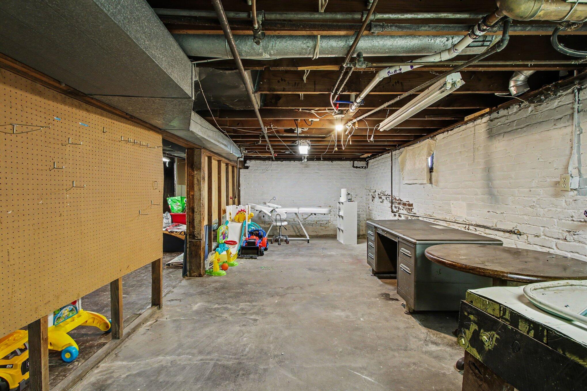 406 Henry Street, La Porte, IN 46350; Image #21