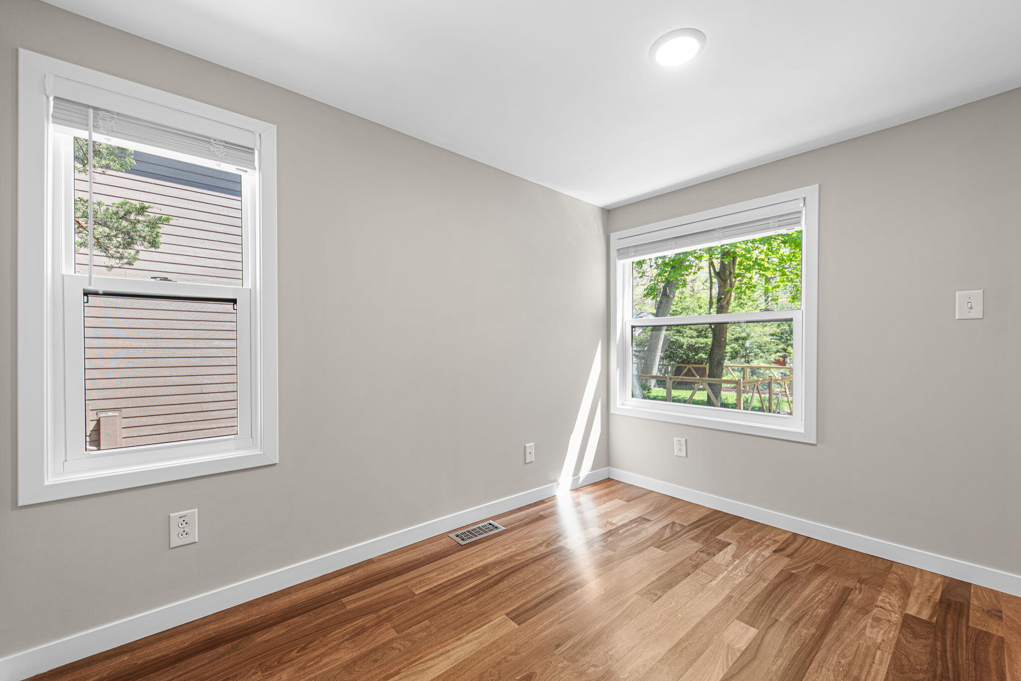 423 Oakland Drive, Michiana Shores, IN 46360; Image #20