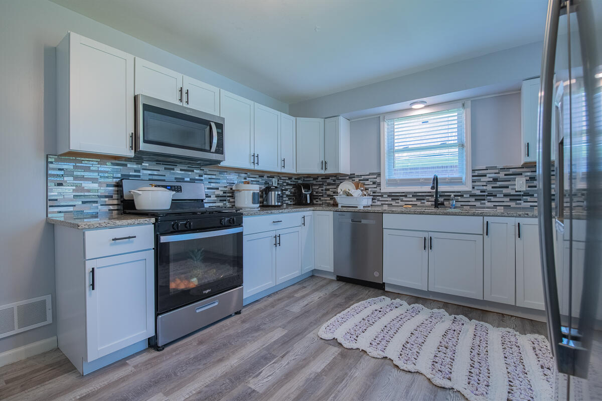 408 E 43rd Avenue, Gary, IN 46409; Image #16