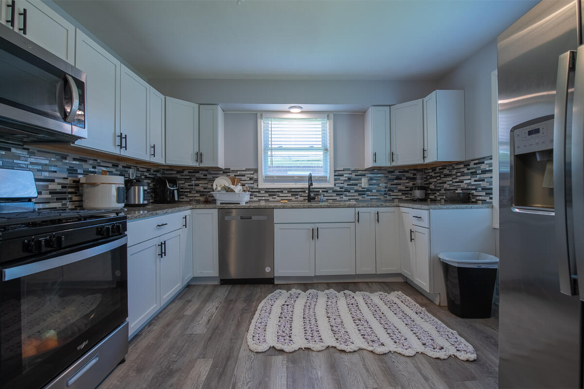 408 E 43rd Avenue, Gary, IN 46409; Image #17