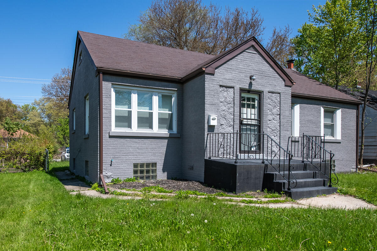408 E 43rd Avenue, Gary, IN 46409; Image #2