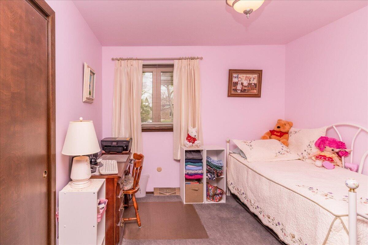 9448 Northcote Avenue, Munster, IN 46321; Image #16