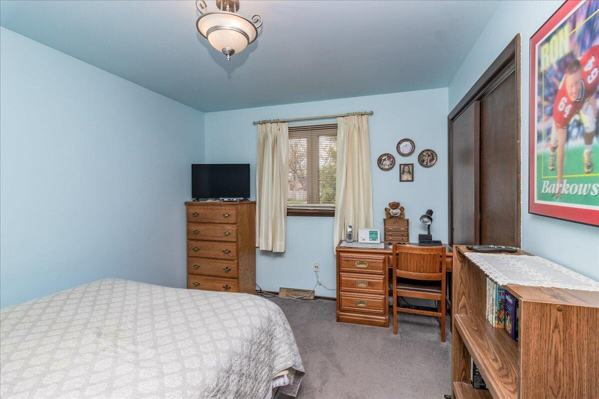 9448 Northcote Avenue, Munster, IN 46321; Image #17