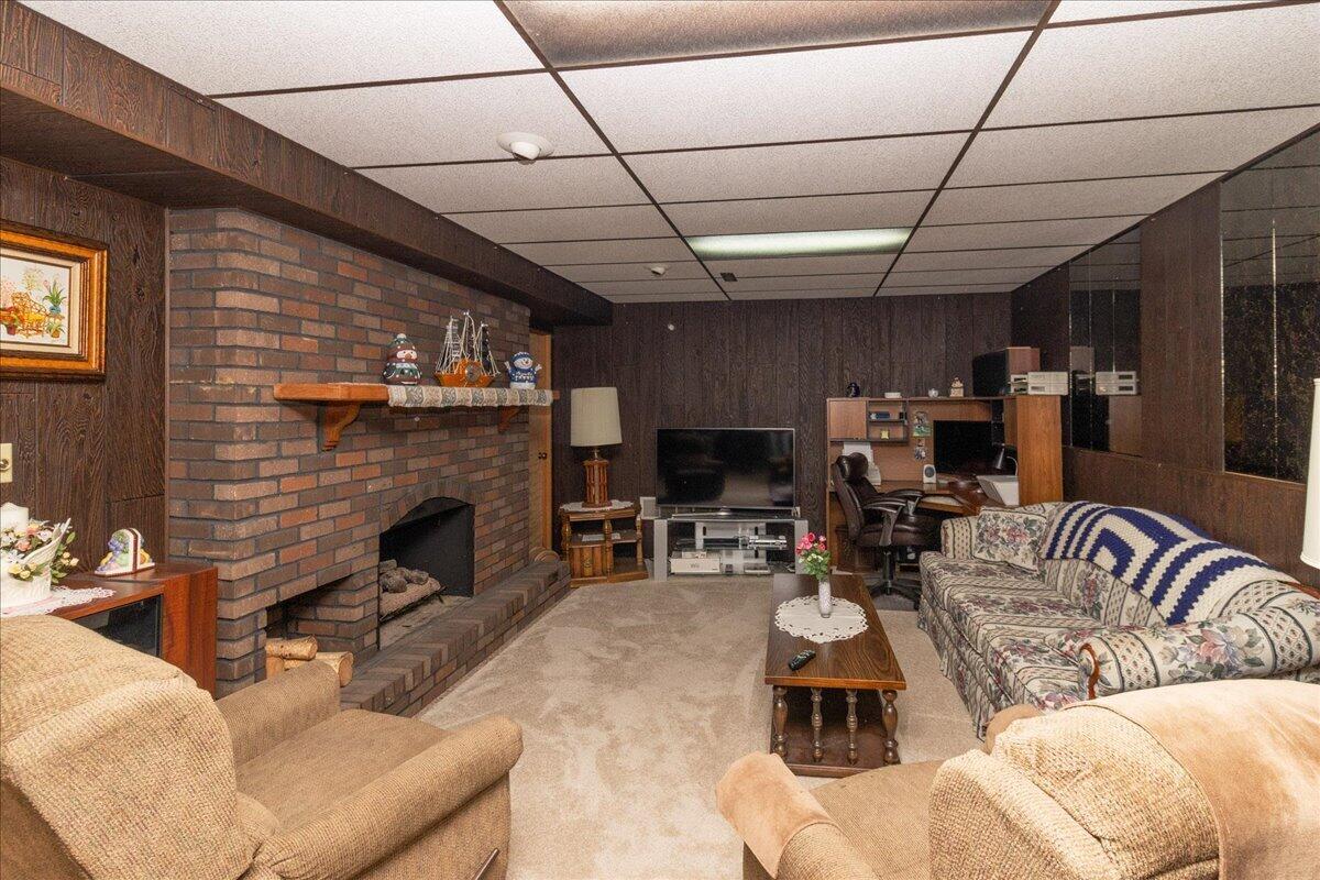 9448 Northcote Avenue, Munster, IN 46321; Image #18