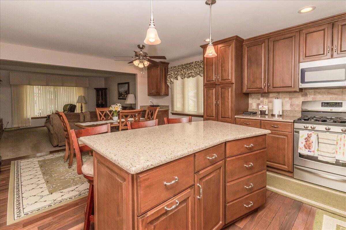 9448 Northcote Avenue, Munster, IN 46321; Image #3