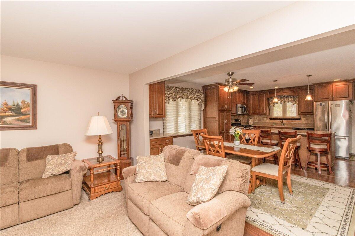 9448 Northcote Avenue, Munster, IN 46321; Image #5