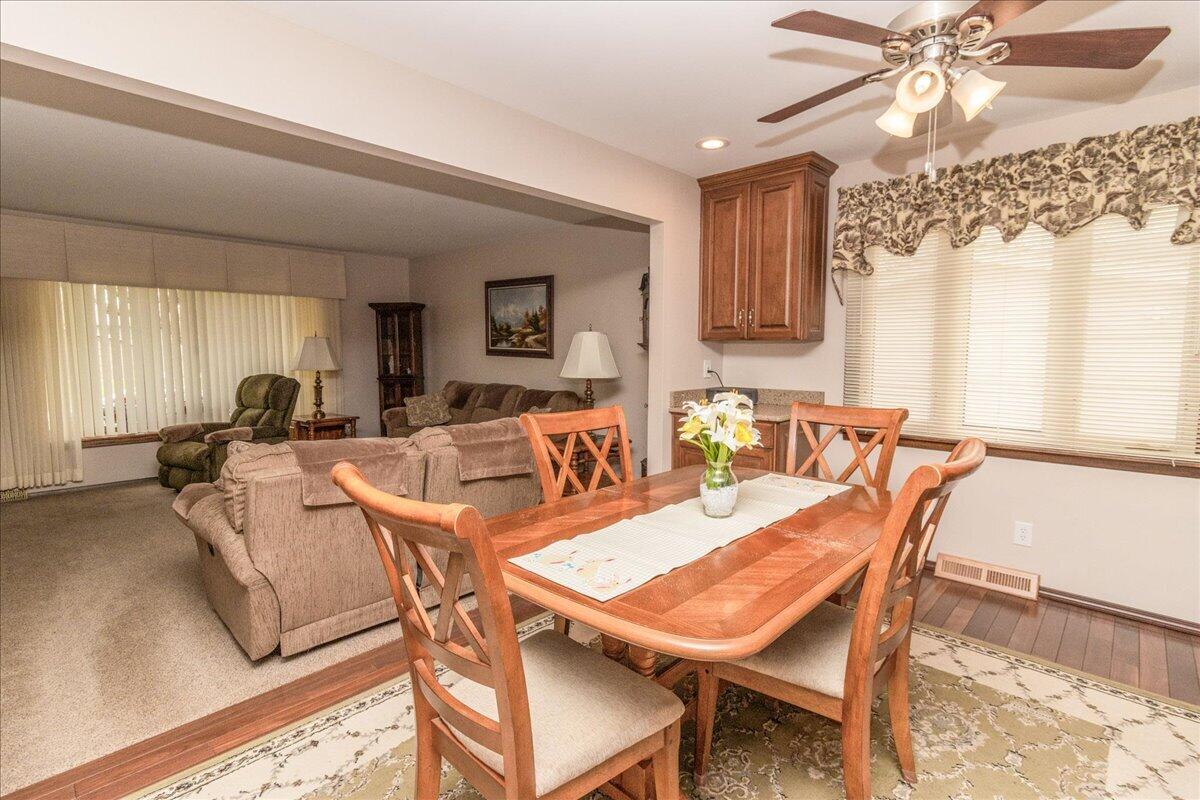 9448 Northcote Avenue, Munster, IN 46321; Image #8