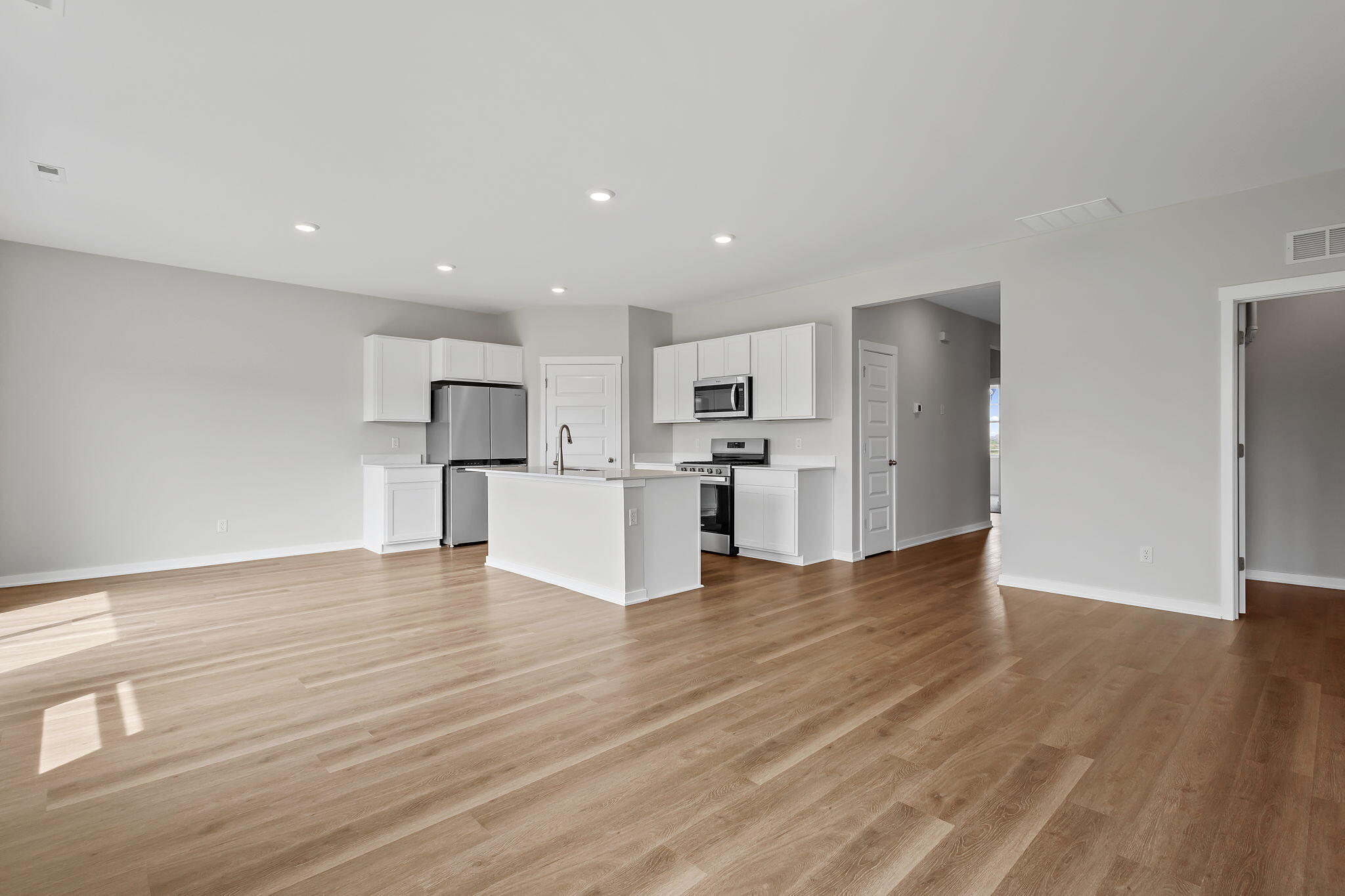 139 Cressmoor Boulevard, Hobart, IN 46342; Image #4