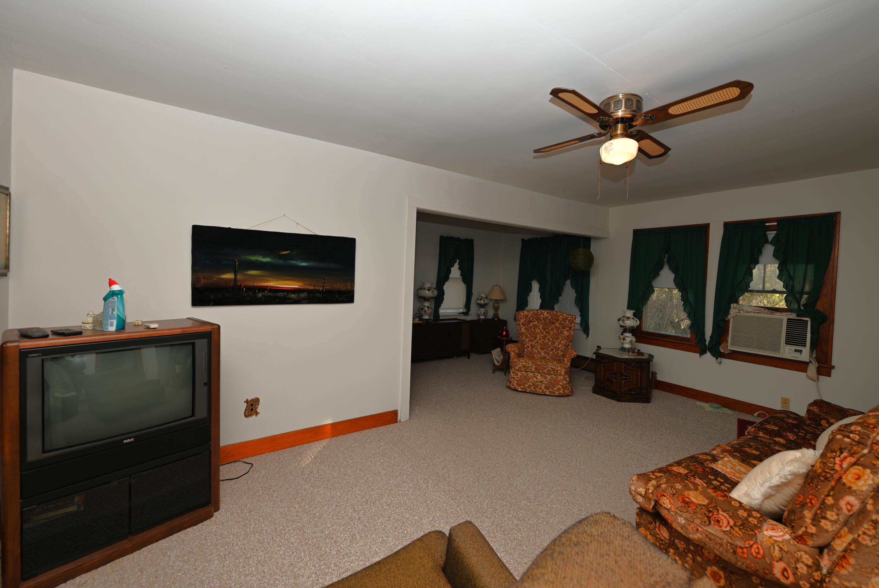 217 Park Avenue, North Judson, IN 46366; Image #12