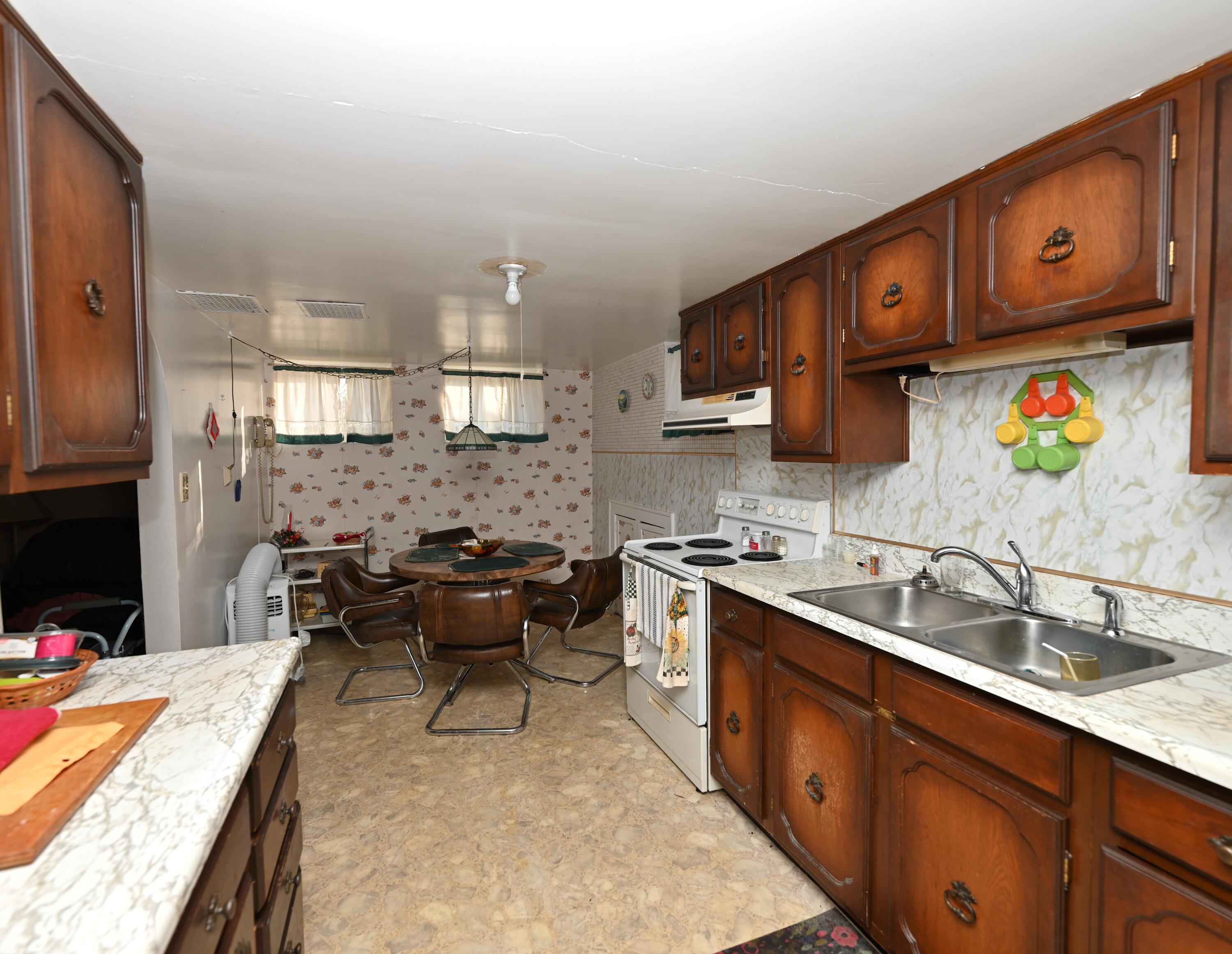 217 Park Avenue, North Judson, IN 46366; Image #18