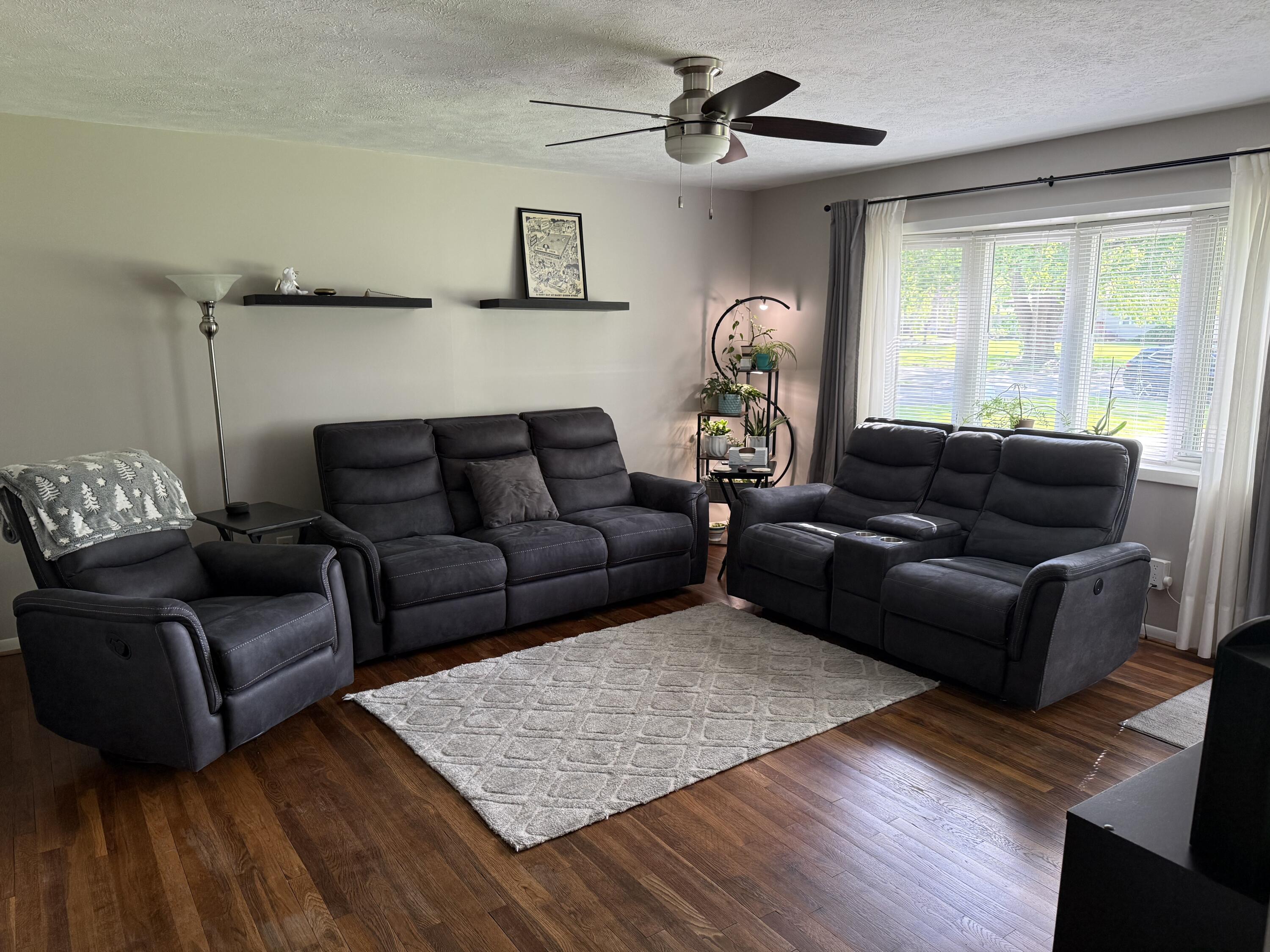 7727 Dakota Street, Merrillville, IN 46410; Image #10