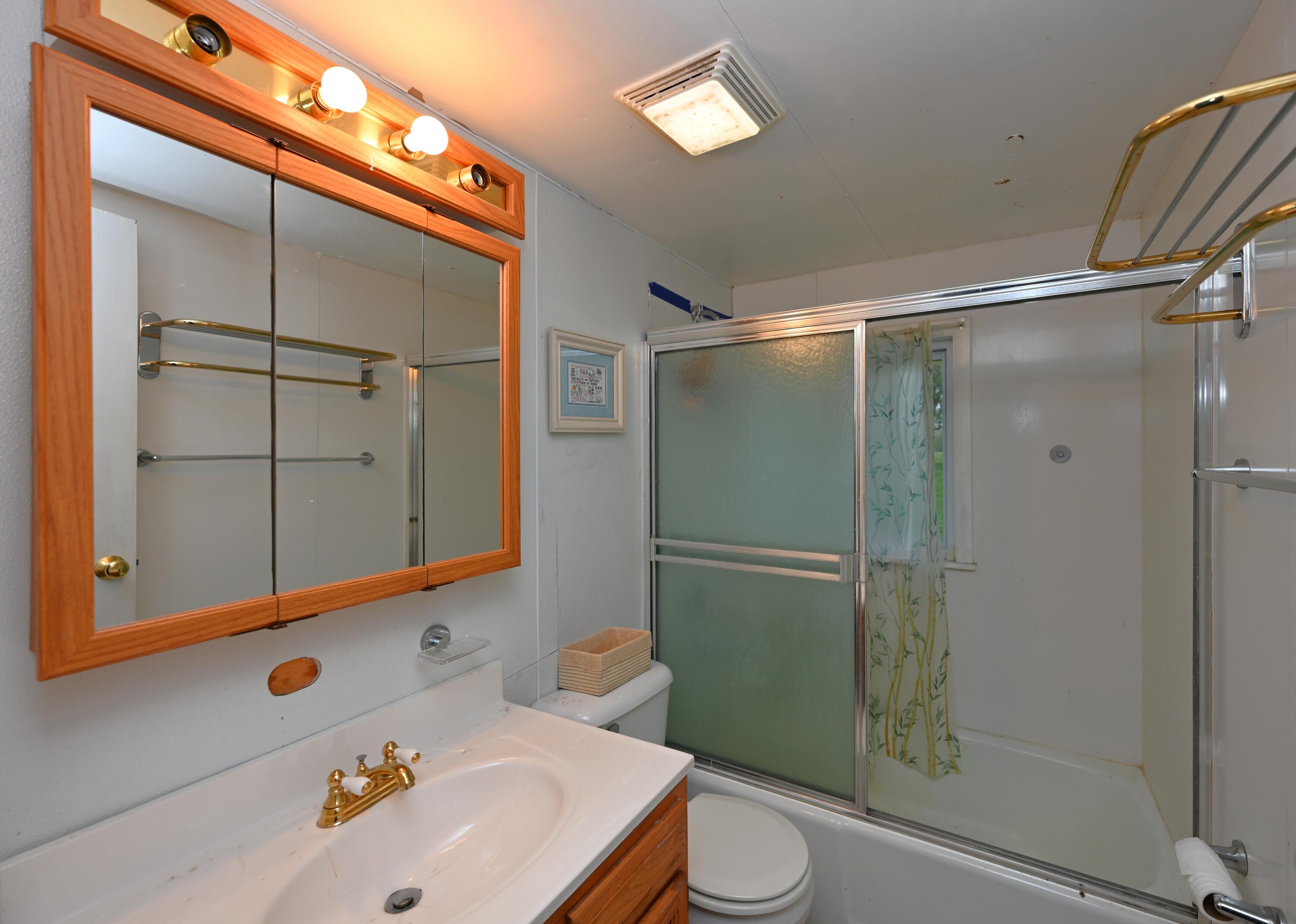 140 S 700 E, Knox, IN 46534; Image #16