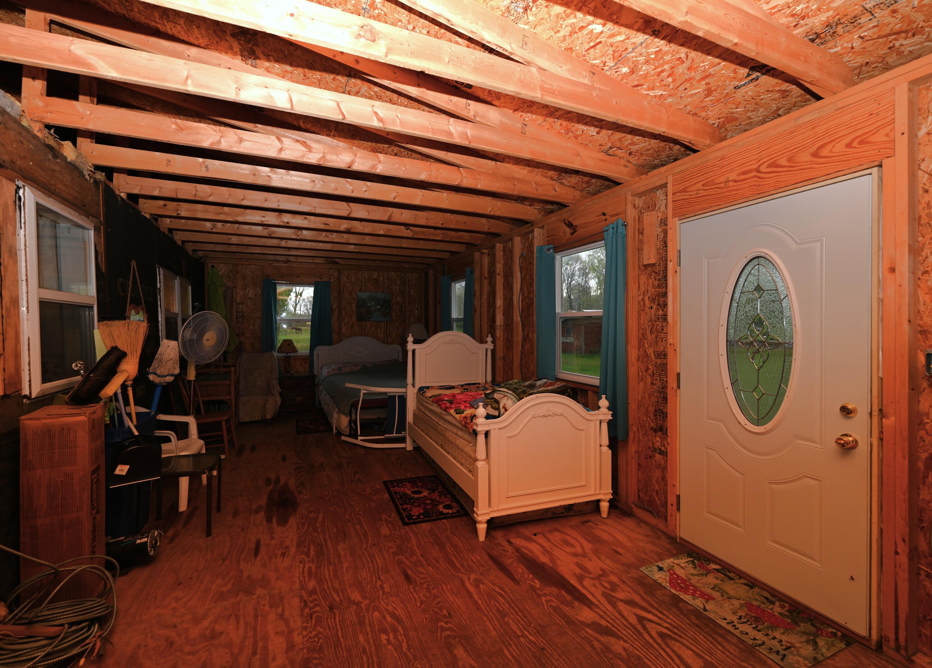 140 S 700 E, Knox, IN 46534; Image #27