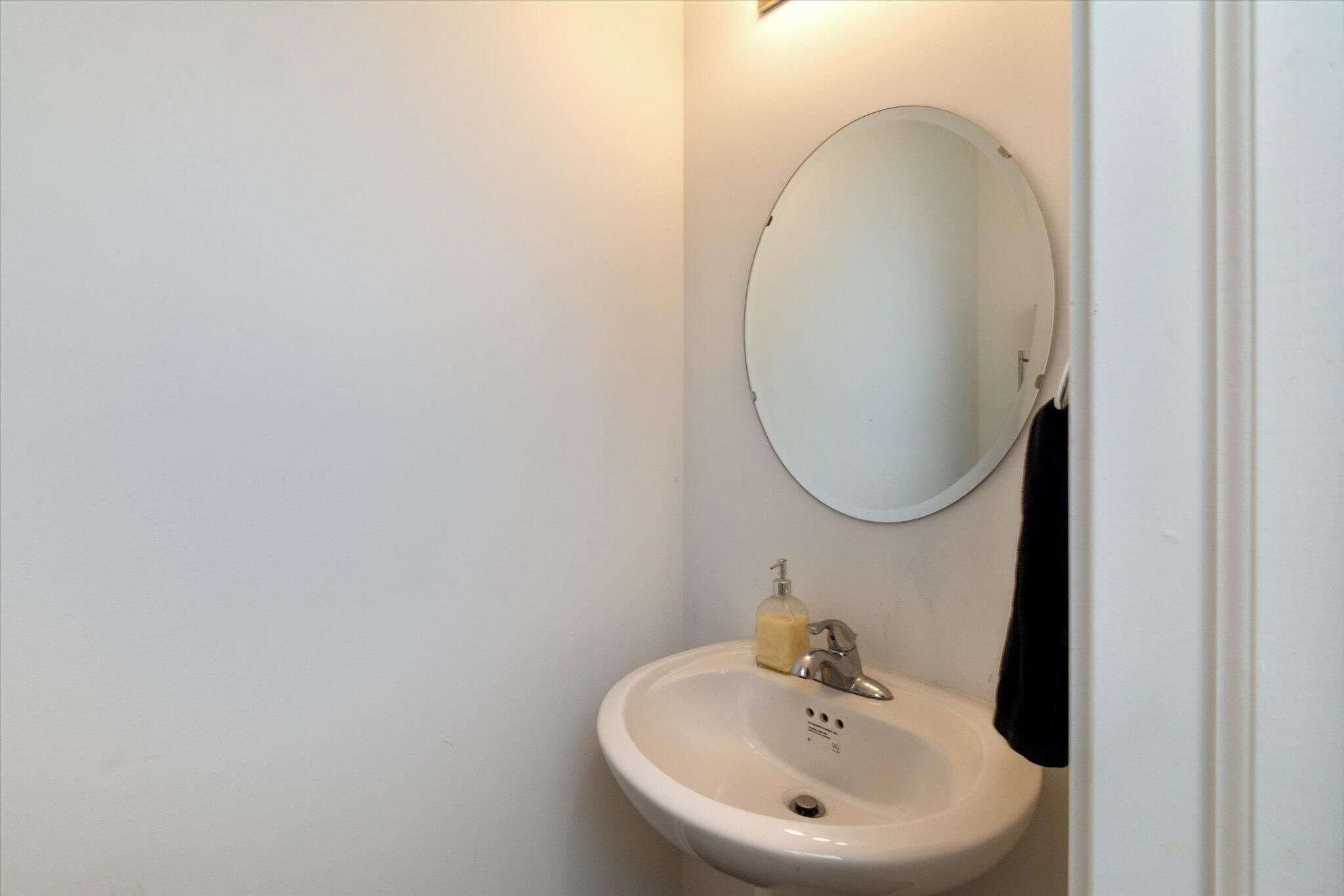 1555 N Creekwater Pass, Greenfield, IN 46140; Image #20