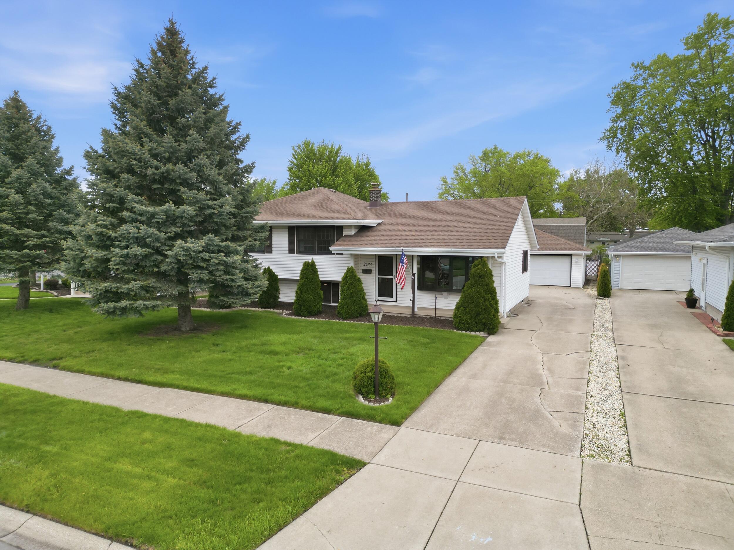 3523 41st Place, Highland, IN 46322; Image #19