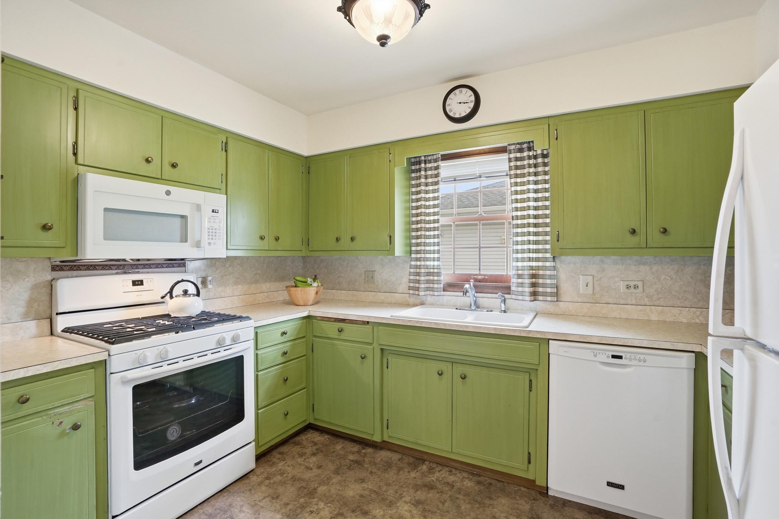 3523 41st Place, Highland, IN 46322; Image #6