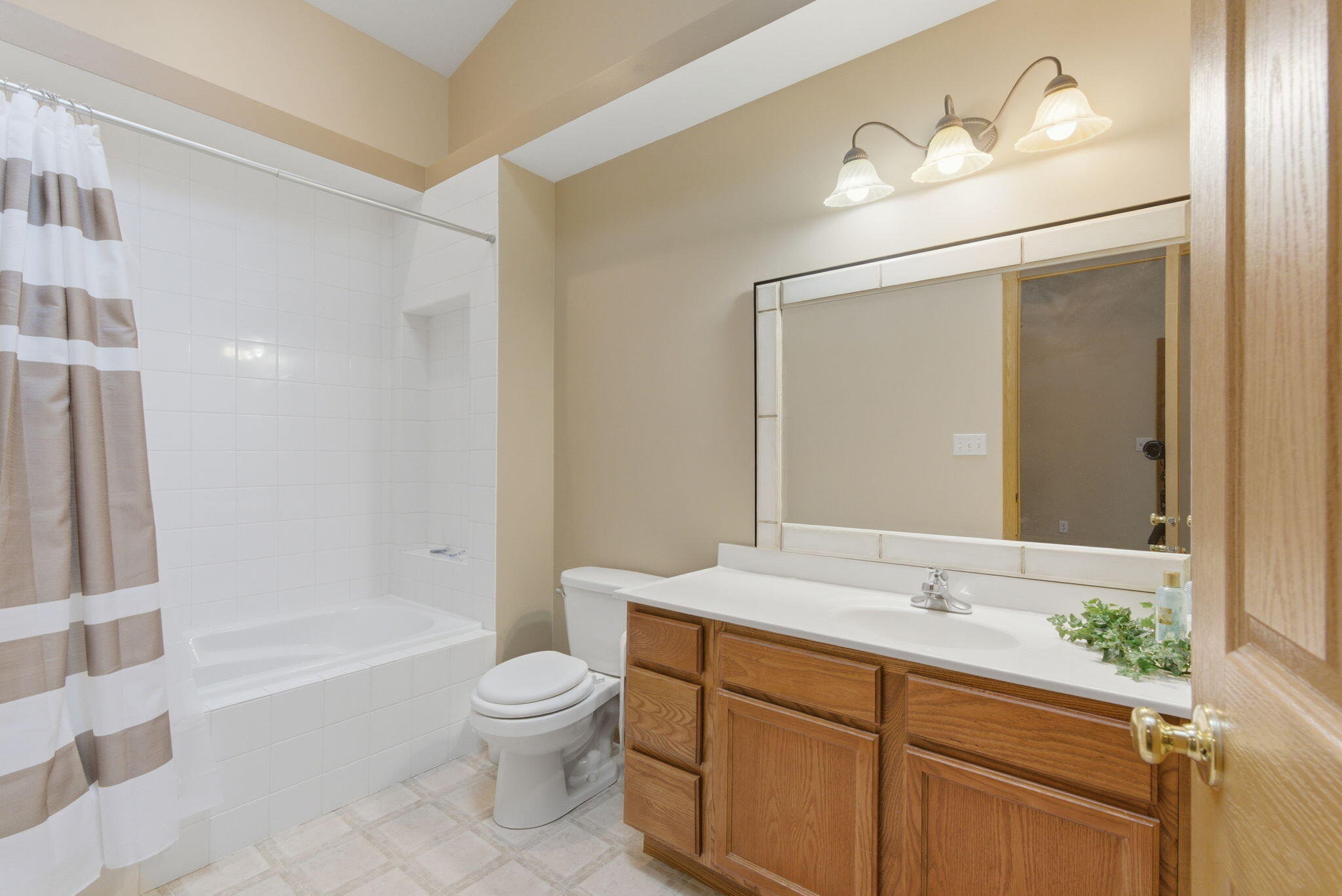 829 Johnson Street, Porter, IN #A, 46304; Image #11