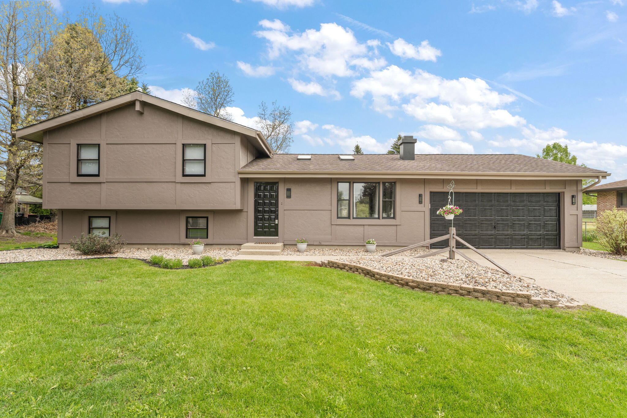 55944 Buckeye Road, Mishawaka, IN 46545; Image #3