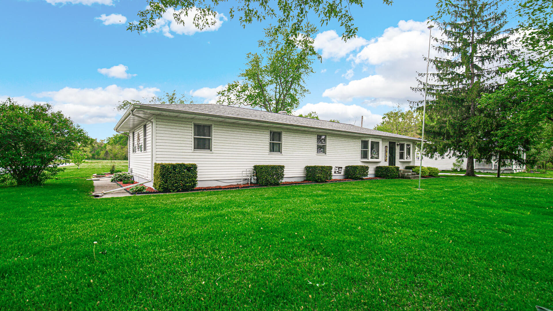 746 W 700 N, Hobart, IN 46342; Image #33