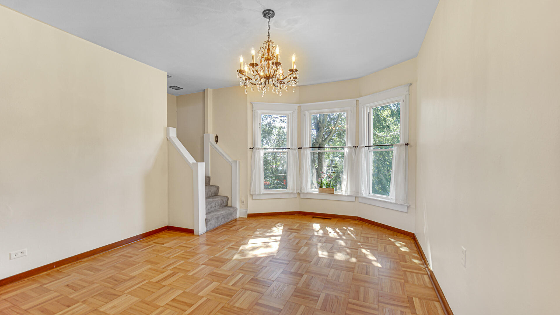 402 E Indiana Avenue, Chesterton, IN 46304; Image #6